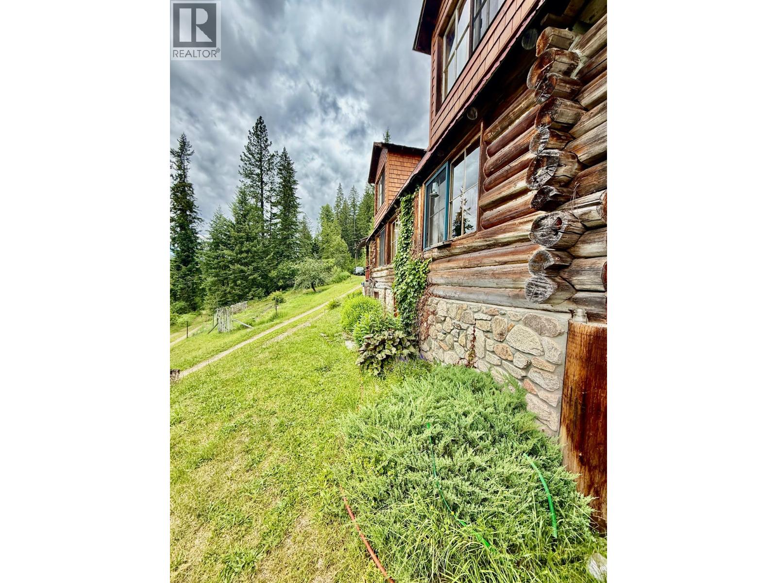 7150/7154 Graham Rd Road, Winlaw, British Columbia  V0G 2J0 - Photo 6 - 10392999