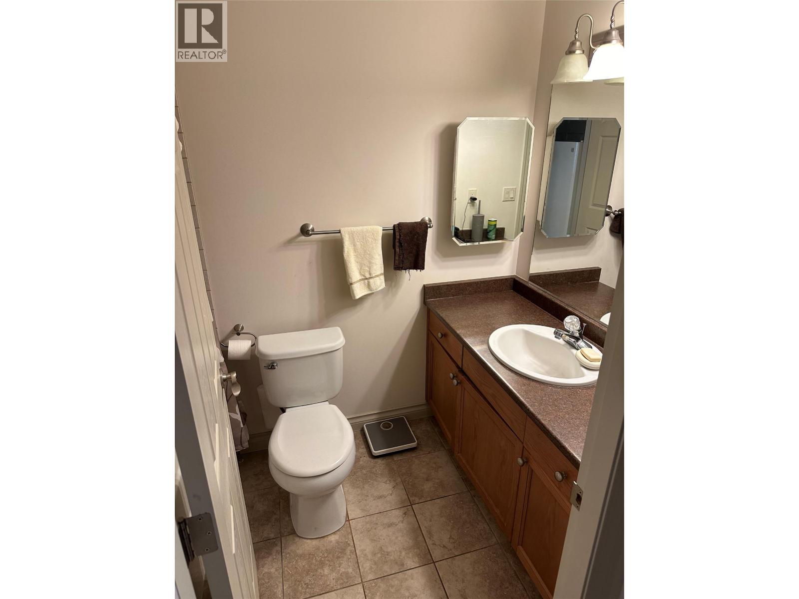 2113 Atkinson Street Unit# 205, Penticton, British Columbia  V2A 8R5 - Photo 3 - 10393161