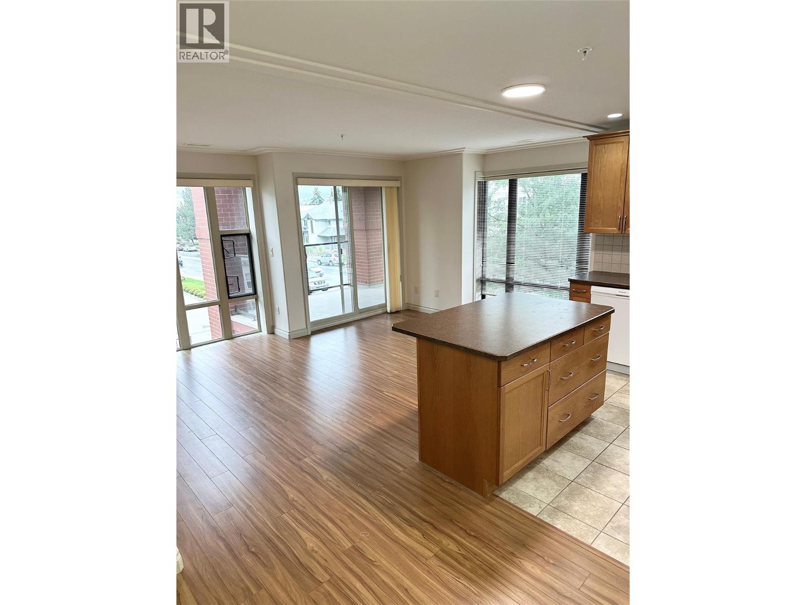 2113 Atkinson Street Unit# 205, Penticton, British Columbia  V2A 8R5 - Photo 6 - 10393161