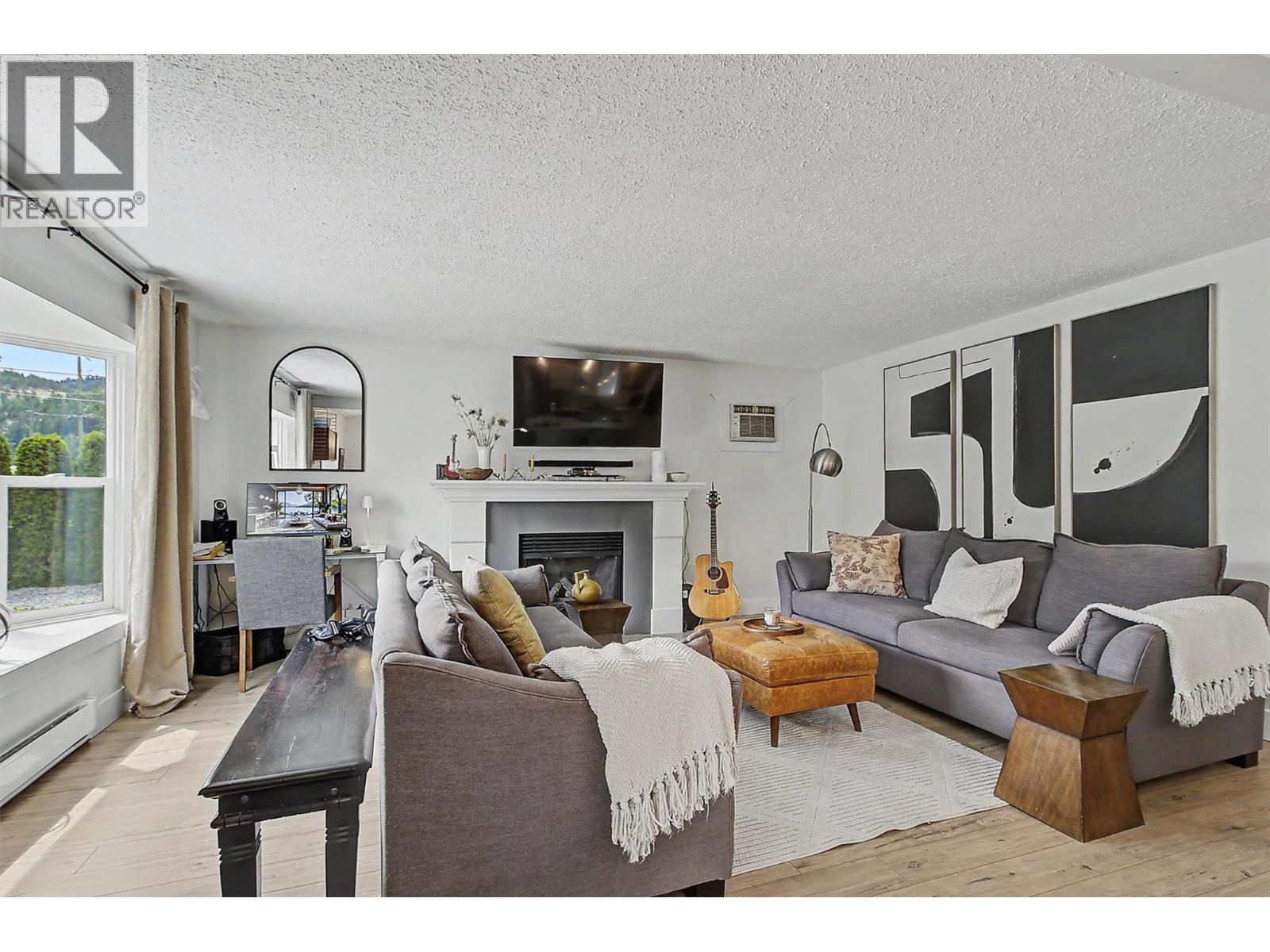 4172 San Clemente Avenue, Peachland, British Columbia  V0H 1X6 - Photo 9 - 10392182