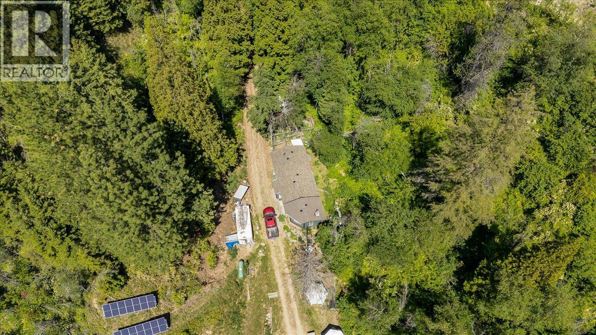 1385 Pass Creek Road, Castlegar, British Columbia  V1N 4S2 - Photo 3 - 10393109