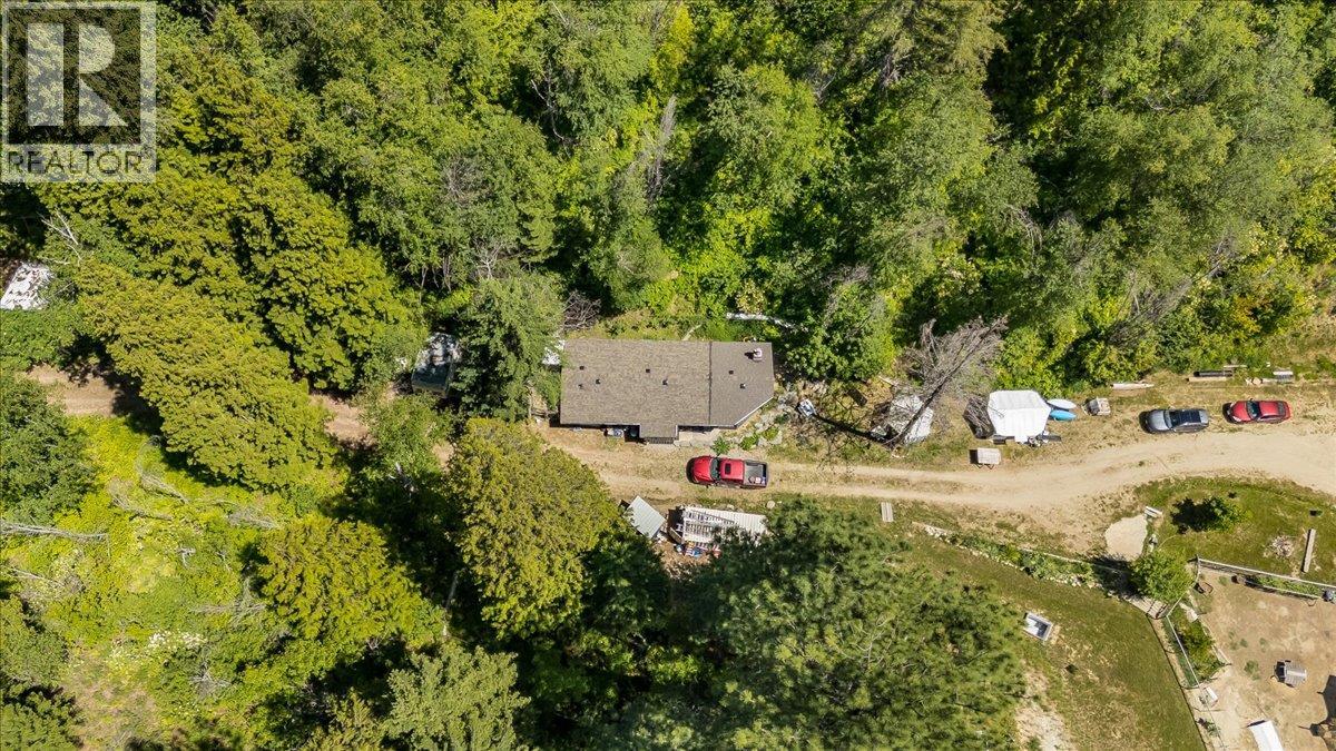 1385 Pass Creek Road, Castlegar, British Columbia  V1N 4S2 - Photo 6 - 10393109