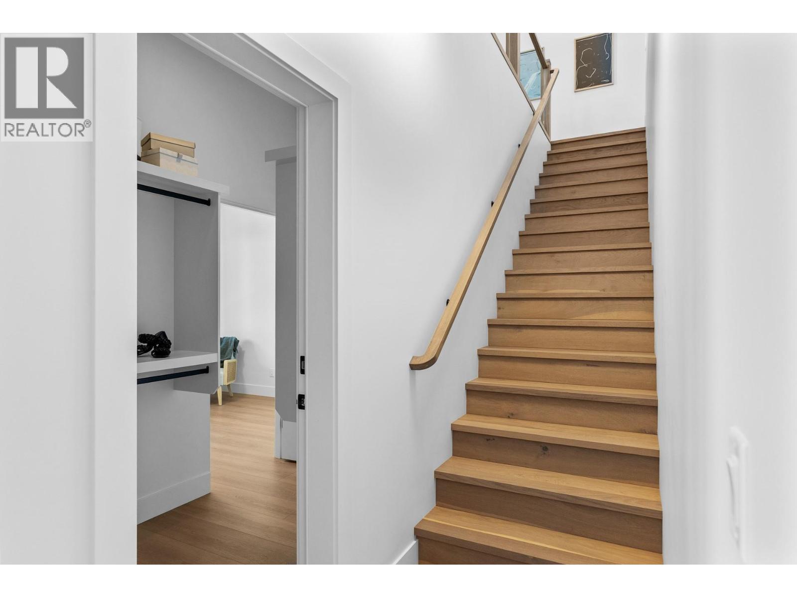 1042 Emslie Street, Kelowna, British Columbia  V1W 0C3 - Photo 31 - 10393167