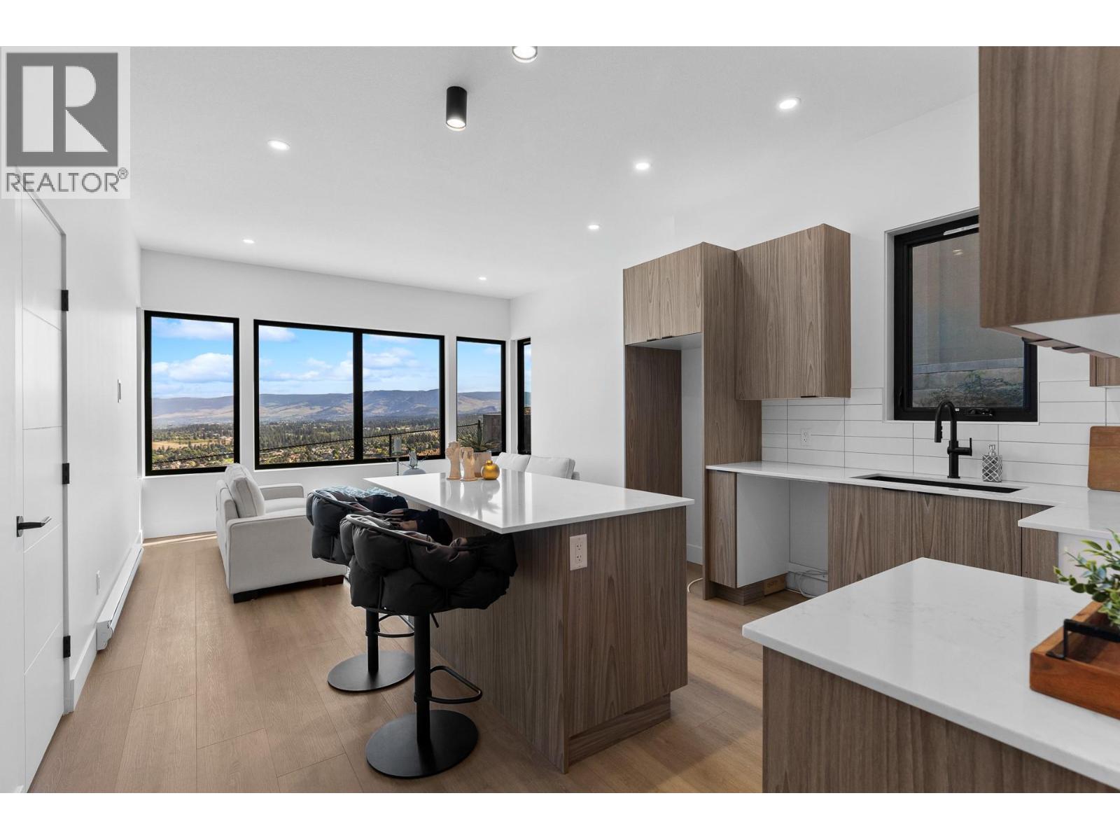 1042 Emslie Street, Kelowna, British Columbia  V1W 0C3 - Photo 37 - 10393167
