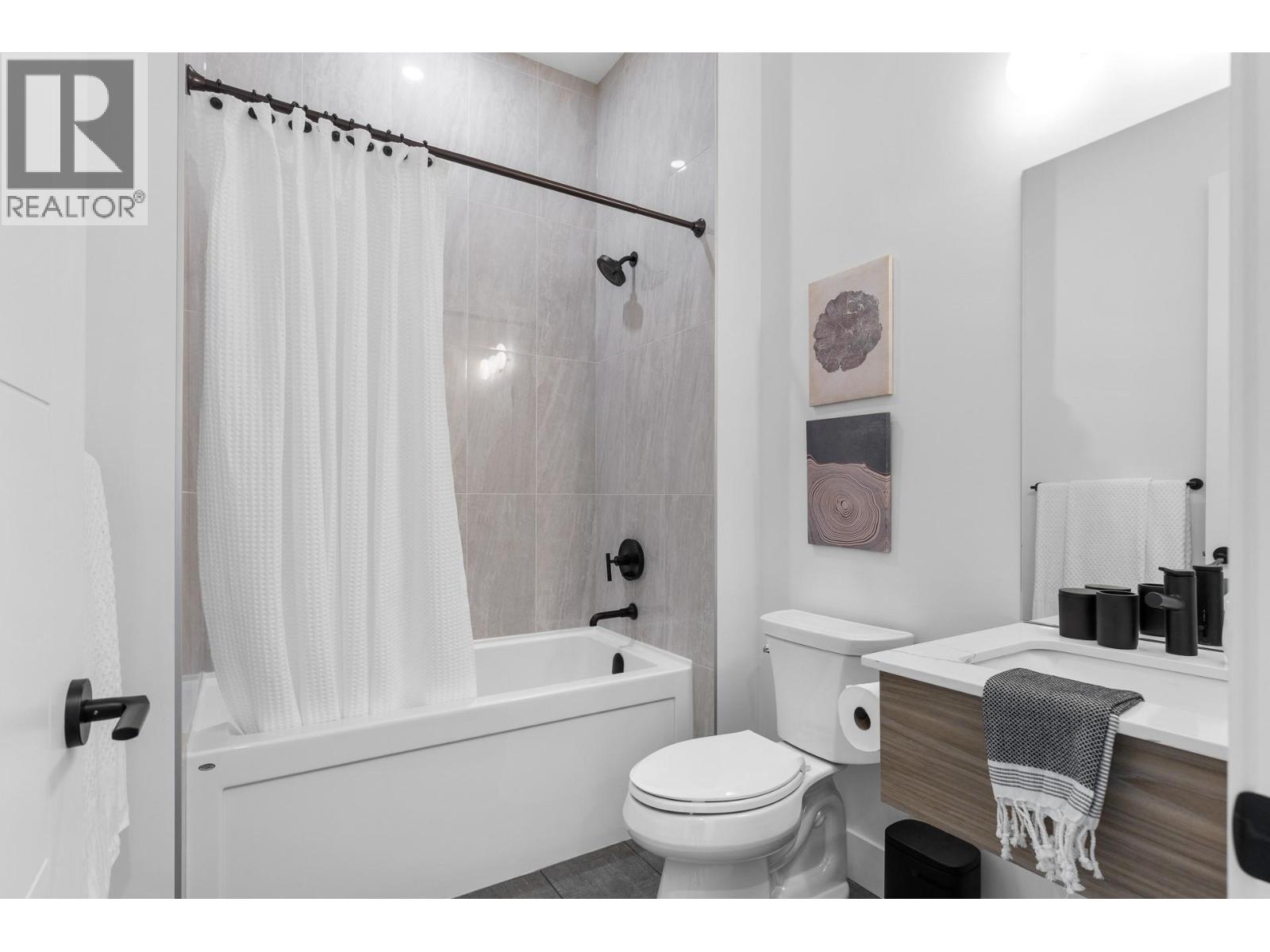 1042 Emslie Street, Kelowna, British Columbia  V1W 0C3 - Photo 6 - 10393167