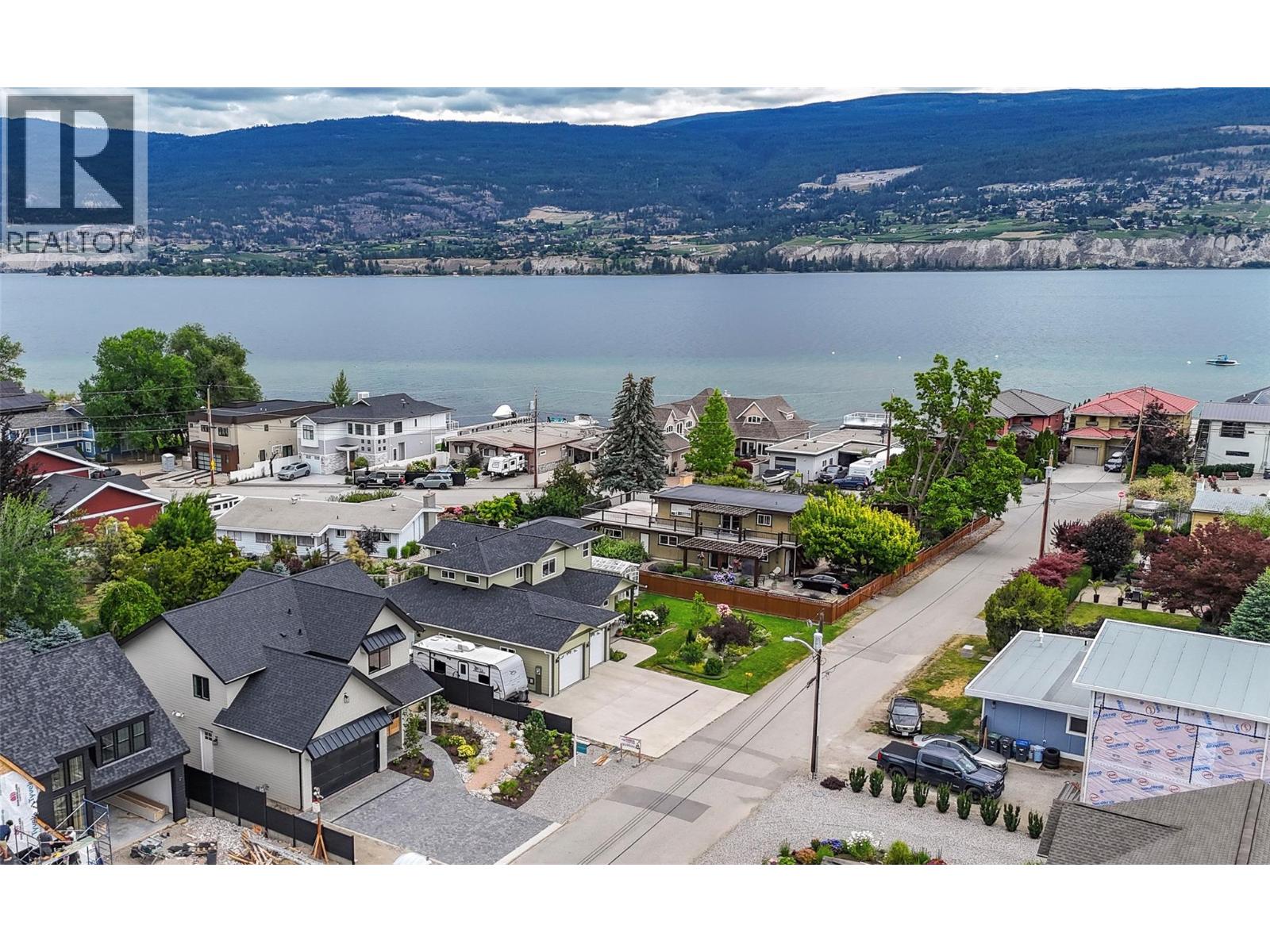 1502 Laidlaw Street, Summerland, British Columbia  V0H 1Z9 - Photo 2 - 10393139
