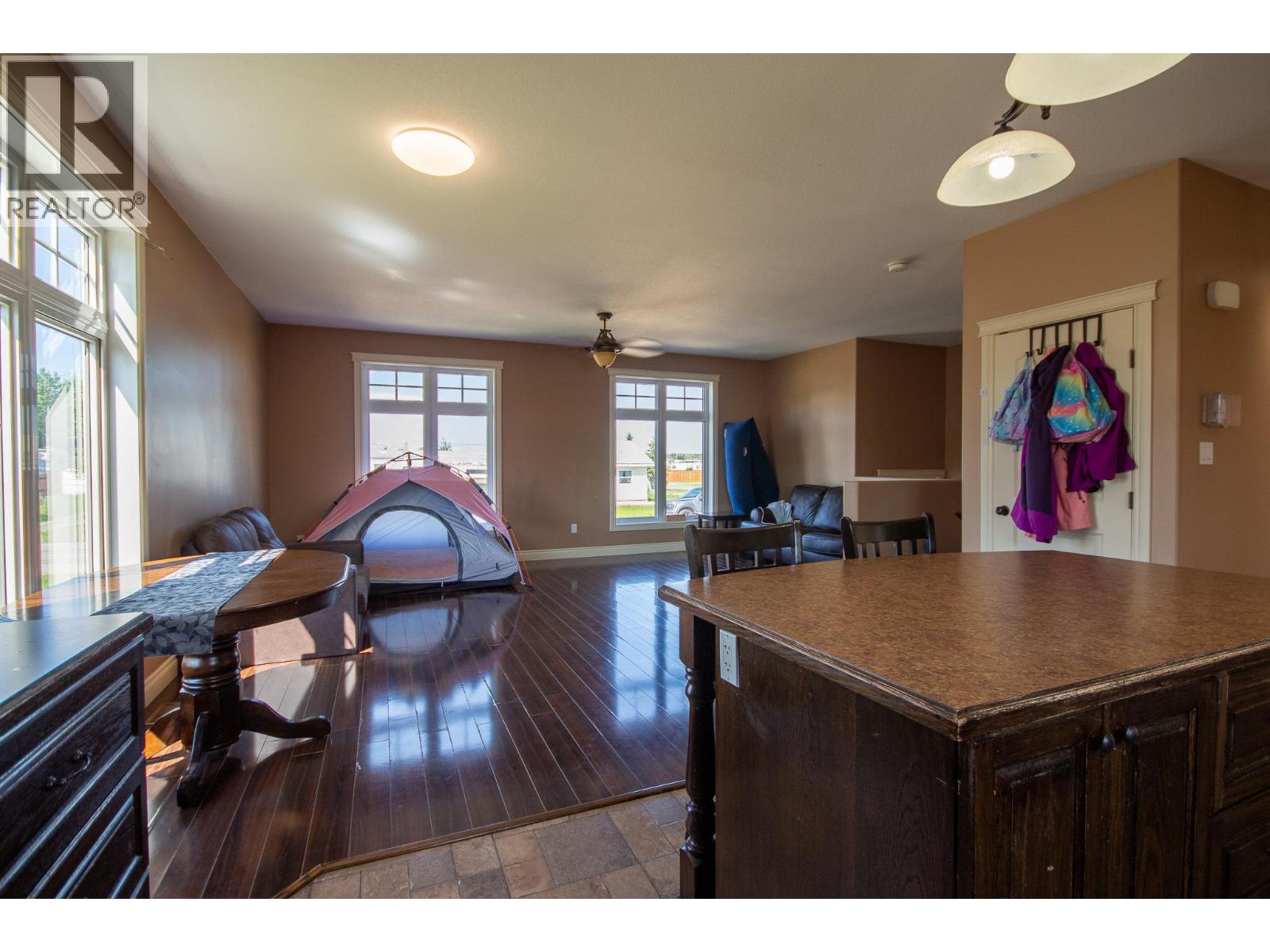 12000 11 Street, Dawson Creek, British Columbia  V1G 3J8 - Photo 4 - 10393088