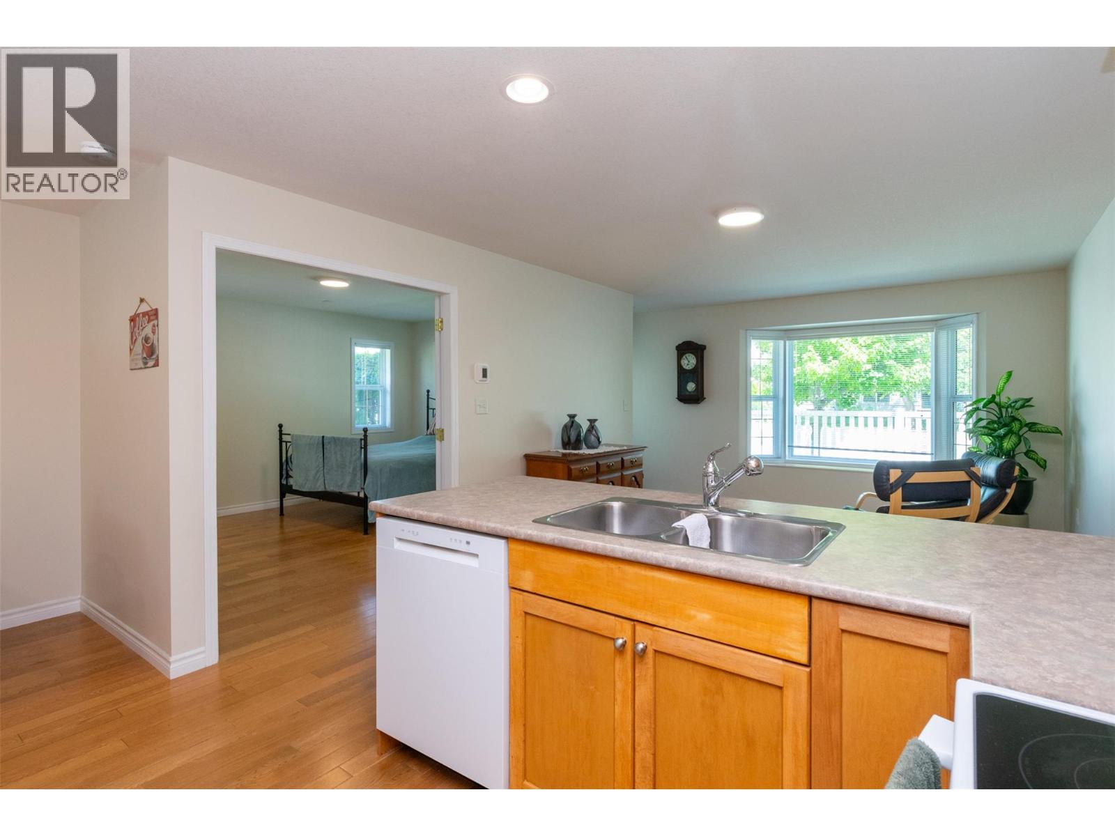 51 8 Avenue Sw Unit# 15, Salmon Arm, British Columbia  V1E 3L9 - Photo 10 - 10393022