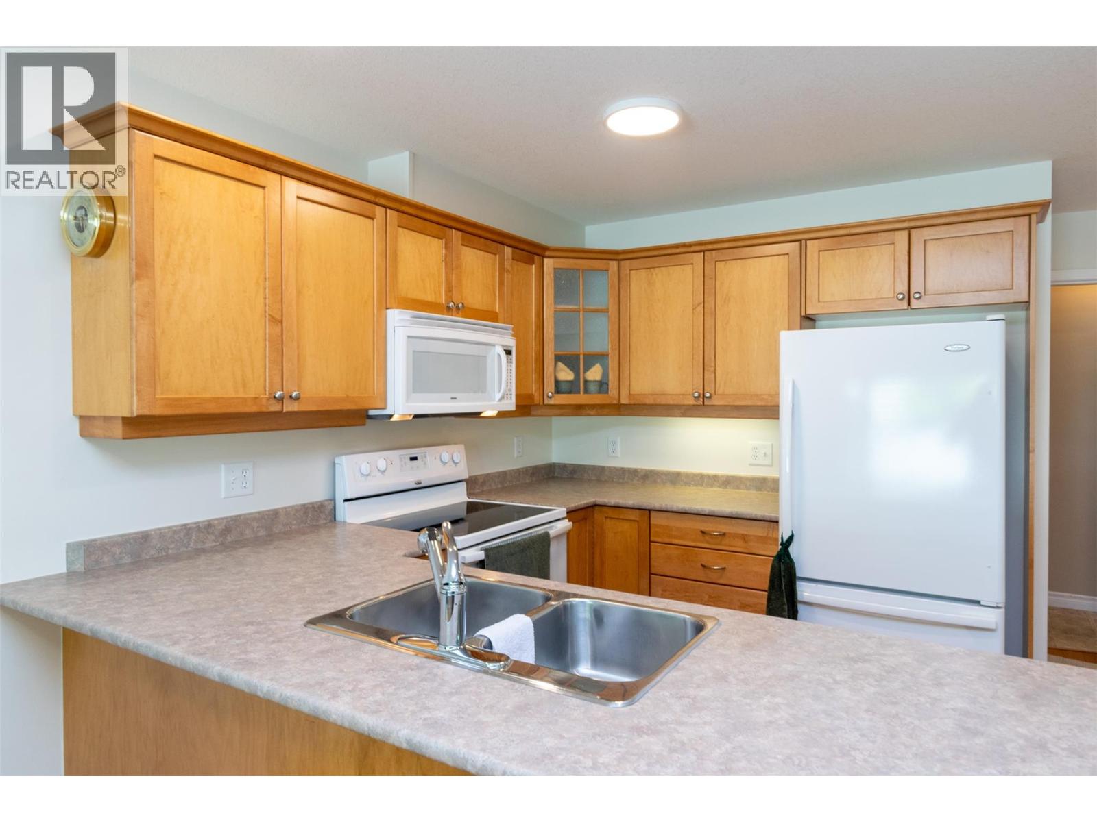 51 8 Avenue Sw Unit# 15, Salmon Arm, British Columbia  V1E 3L9 - Photo 11 - 10393022