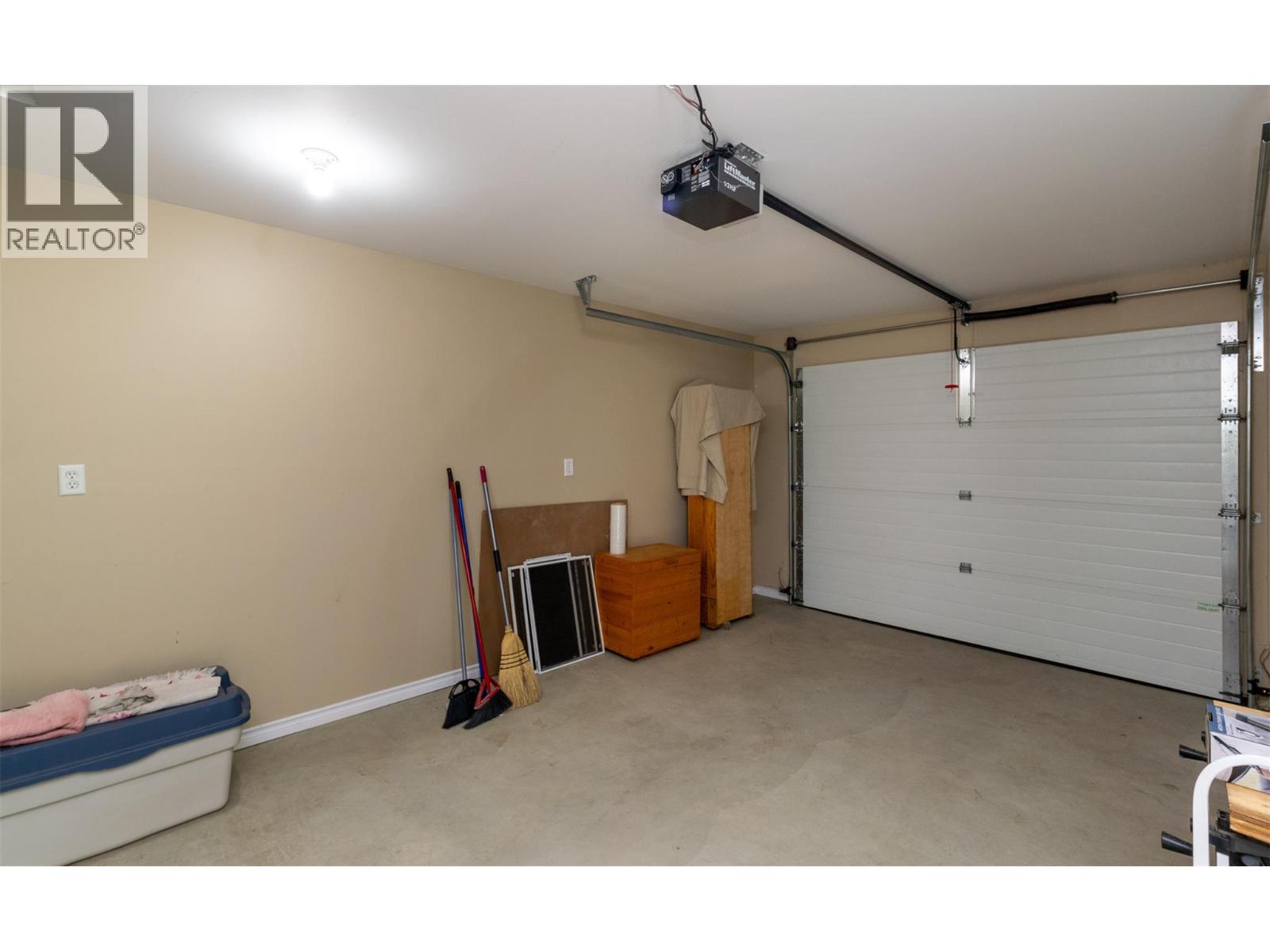 51 8 Avenue Sw Unit# 15, Salmon Arm, British Columbia  V1E 3L9 - Photo 32 - 10393022