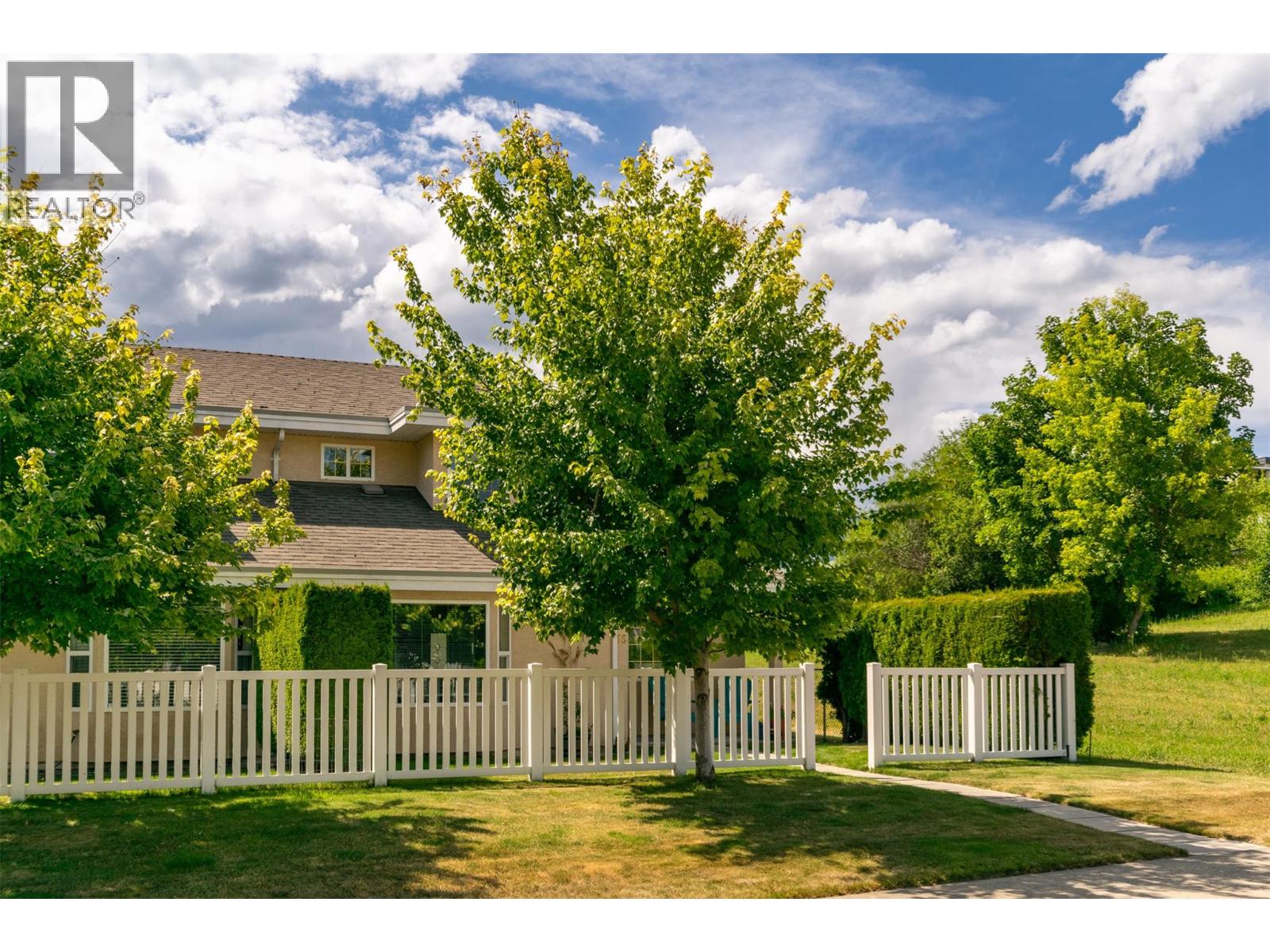 51 8 Avenue Sw Unit# 15, Salmon Arm, British Columbia  V1E 3L9 - Photo 43 - 10393022