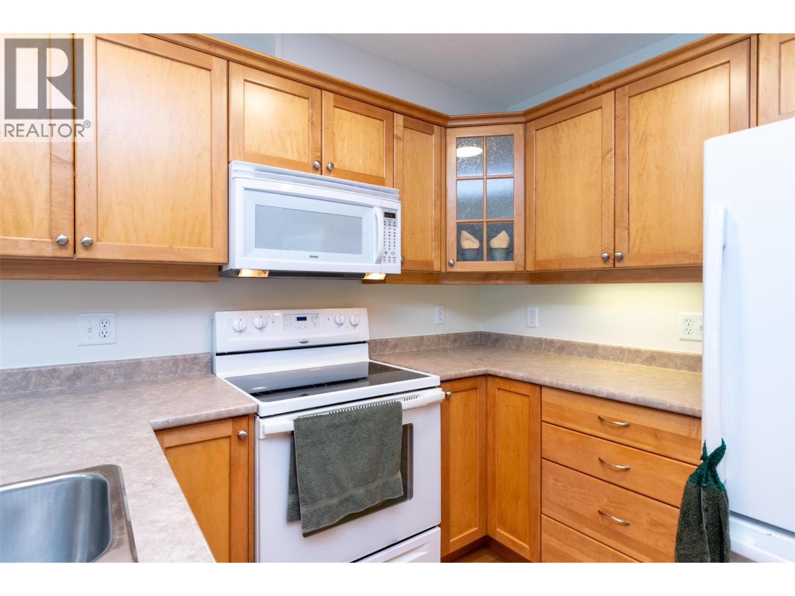51 8 Avenue Sw Unit# 15, Salmon Arm, British Columbia  V1E 3L9 - Photo 7 - 10393022
