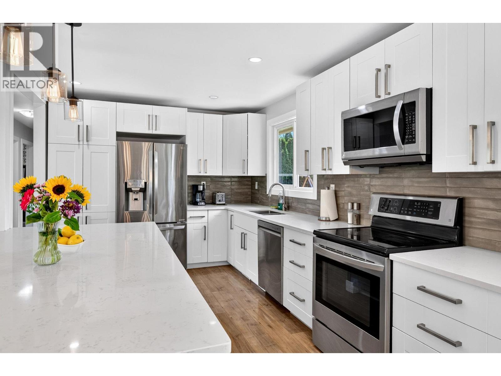 3644 Westsyde Road, Kamloops, British Columbia  V2B 7H6 - Photo 15 - 10392711