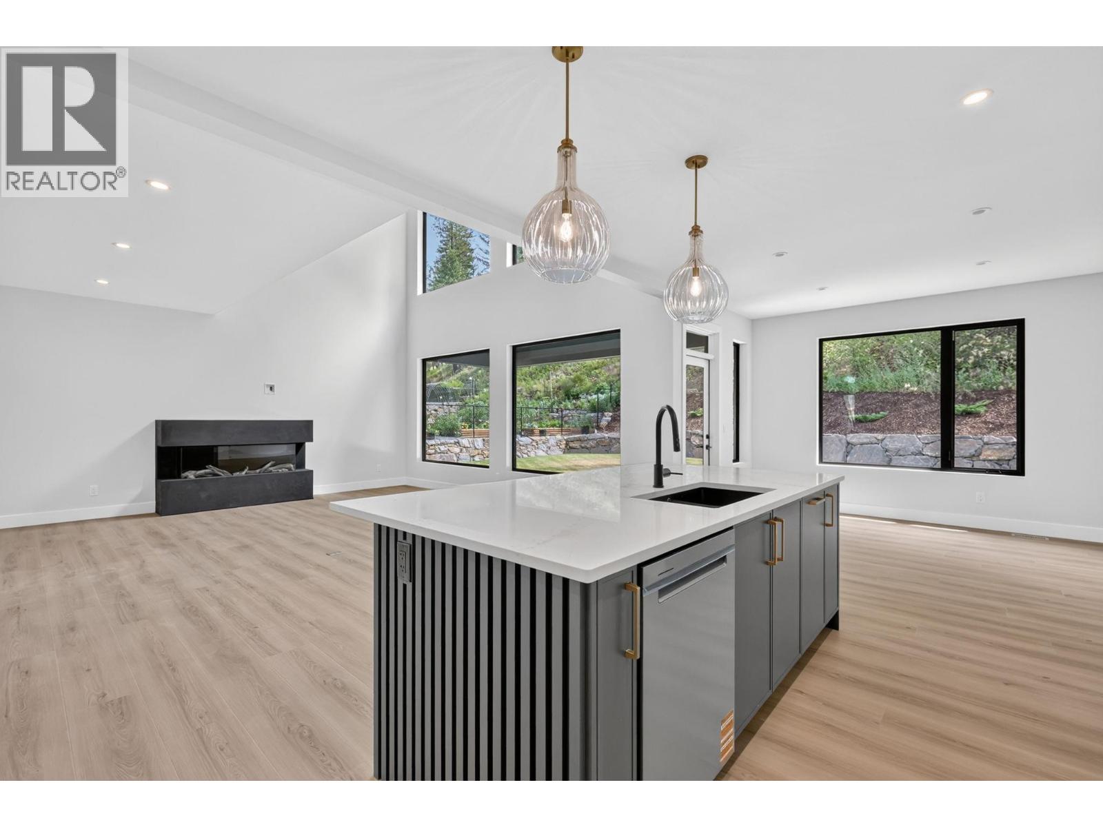 1531 Olive Pond Place, Kelowna, British Columbia  V1V 2C6 - Photo 12 - 10392971