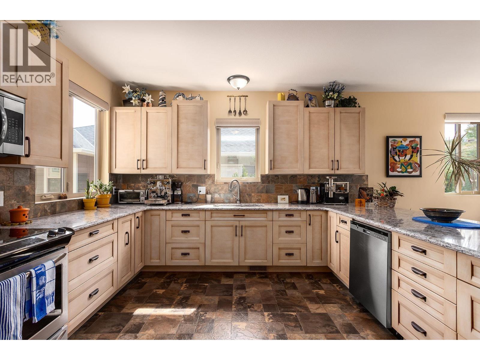 13492 Lake Hill Way, Lake Country, British Columbia  V4V 2S7 - Photo 10 - 10393153