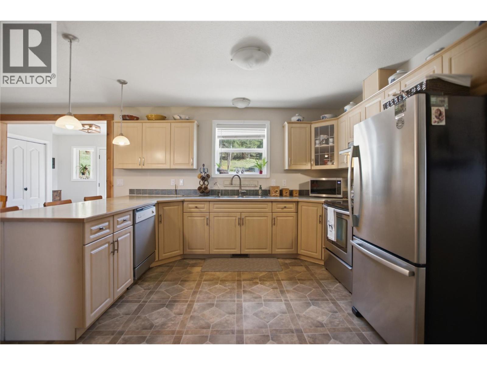 4205 Kristianson Road, Monte Lake, British Columbia  V0E 2N0 - Photo 33 - 10393273