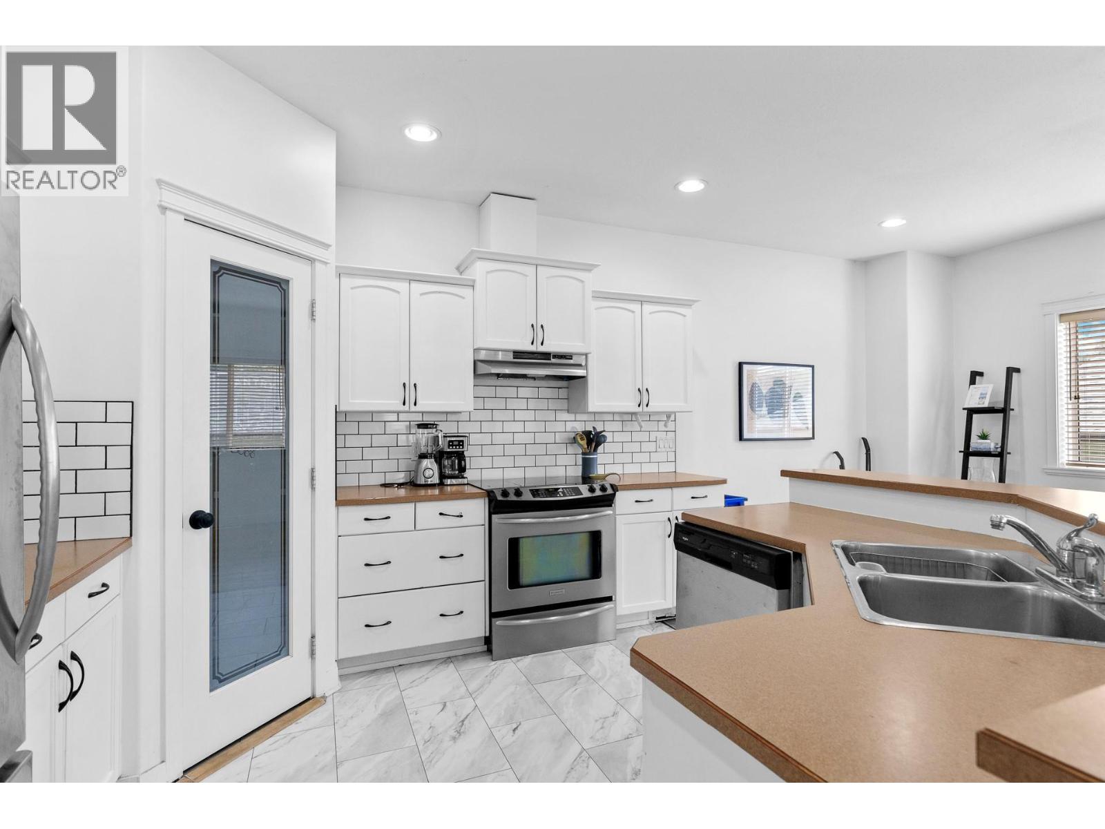 1374 Mcinnes Avenue, Kelowna, British Columbia  V1Y 5V9 - Photo 13 - 10393258
