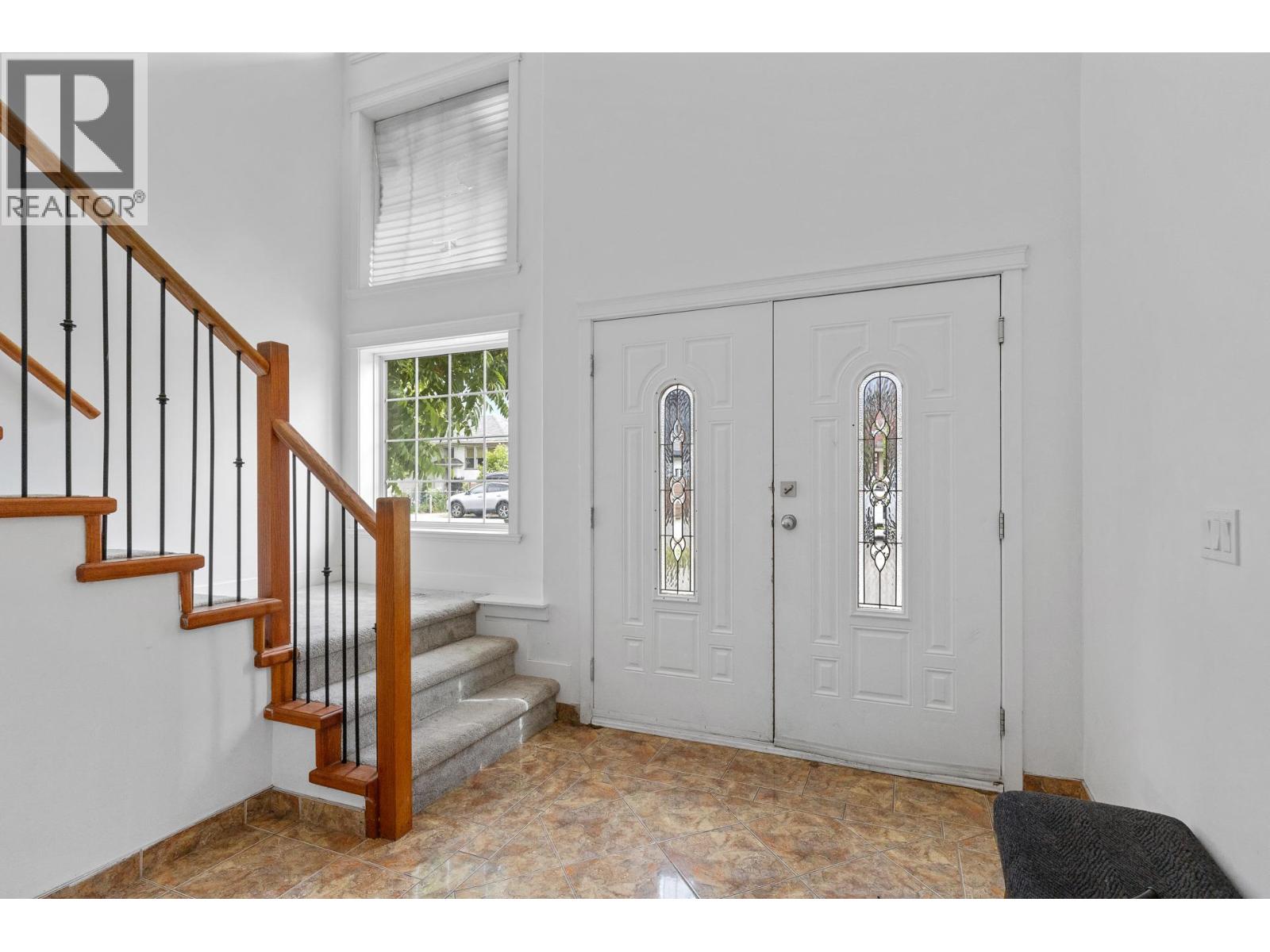 1374 Mcinnes Avenue, Kelowna, British Columbia  V1Y 5V9 - Photo 2 - 10393258