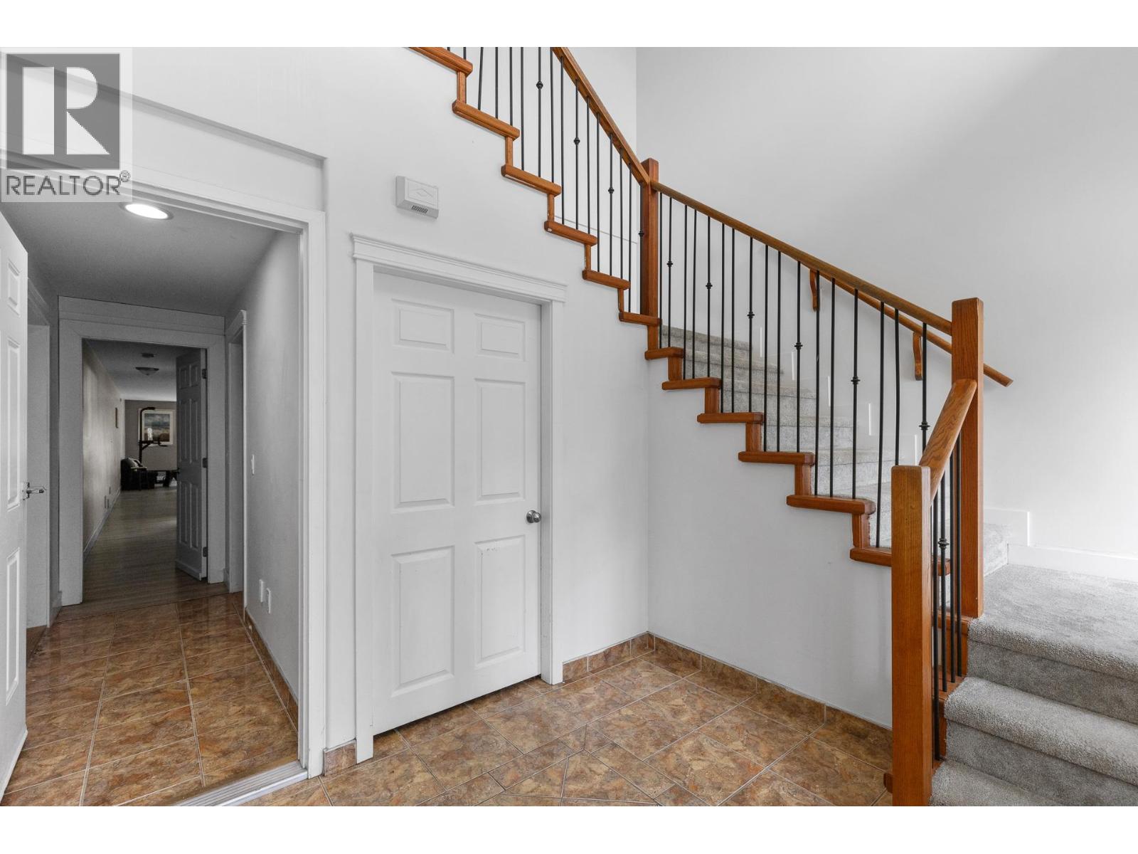 1374 Mcinnes Avenue, Kelowna, British Columbia  V1Y 5V9 - Photo 3 - 10393258