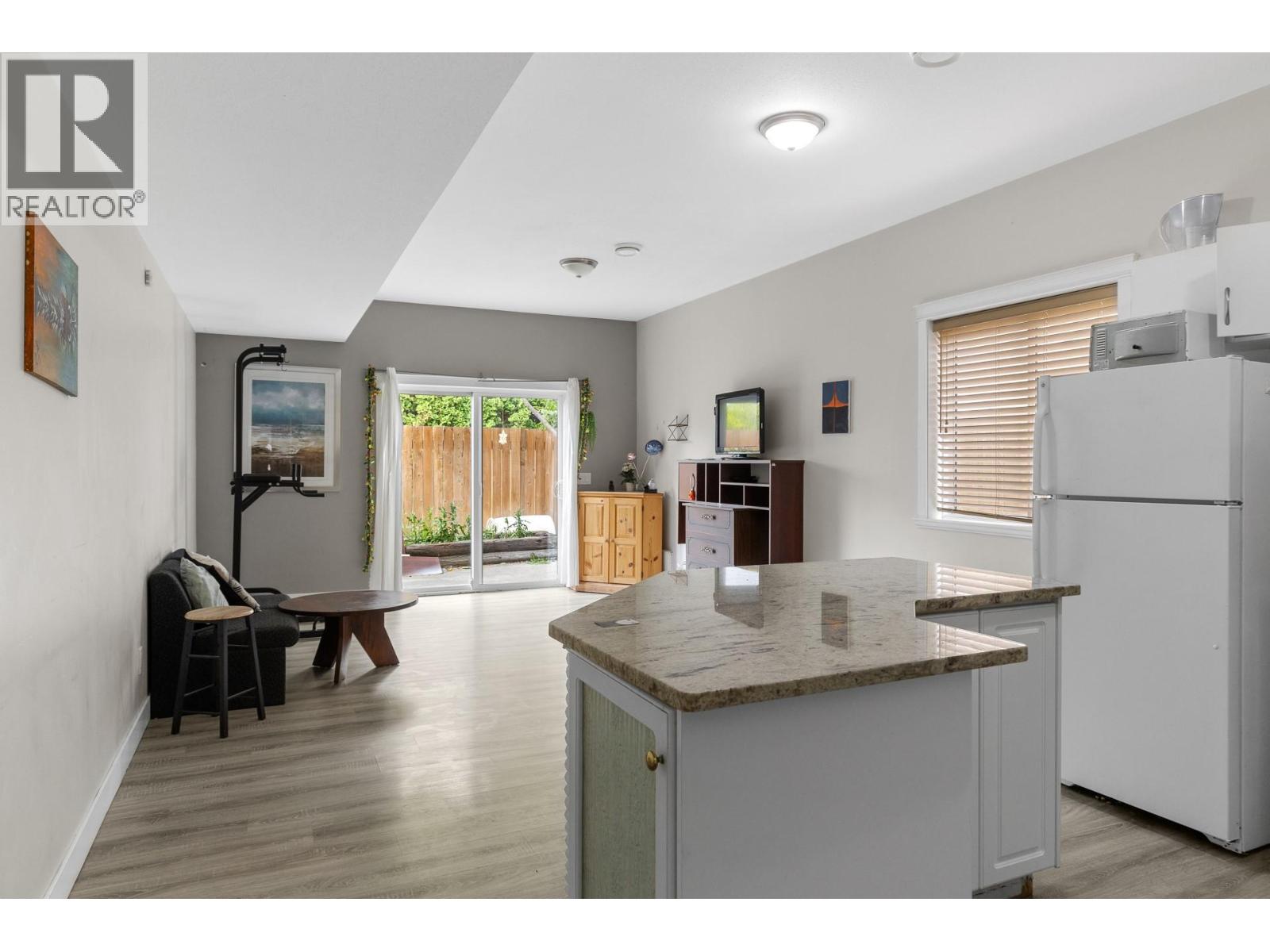 1374 Mcinnes Avenue, Kelowna, British Columbia  V1Y 5V9 - Photo 32 - 10393258