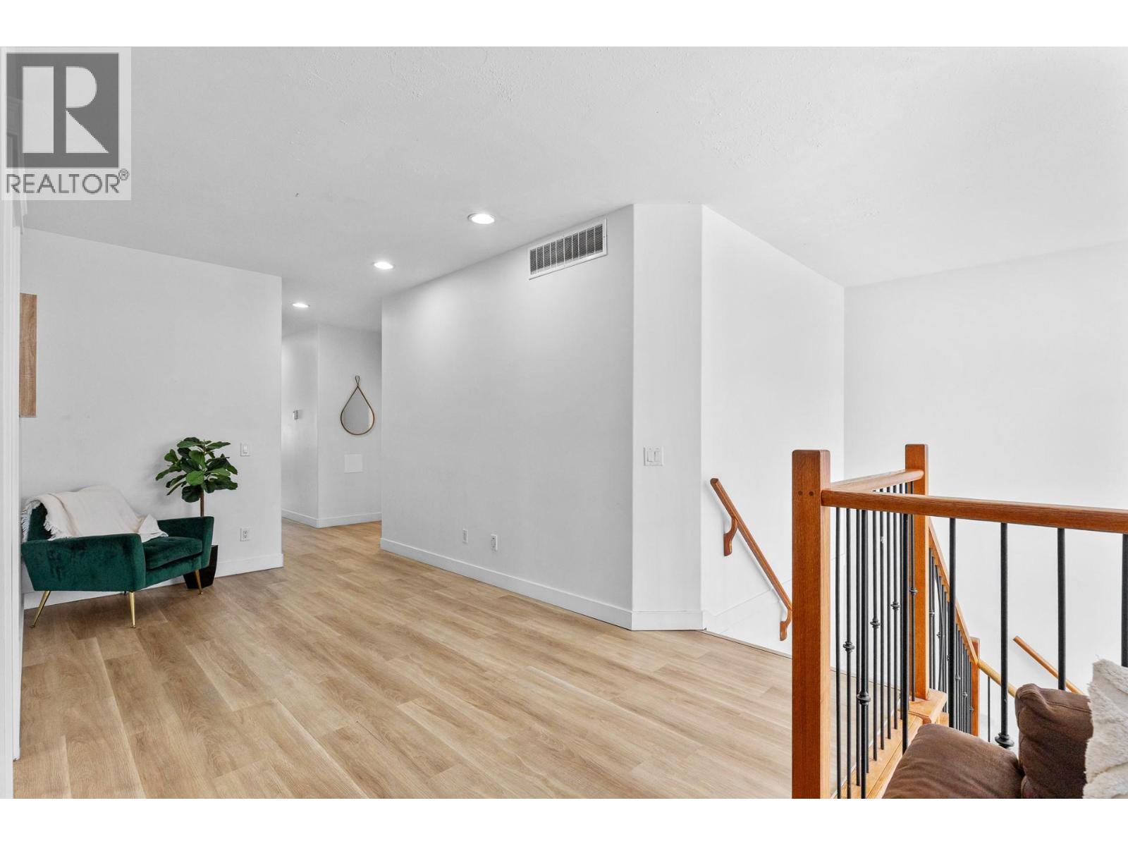 1374 Mcinnes Avenue, Kelowna, British Columbia  V1Y 5V9 - Photo 9 - 10393258