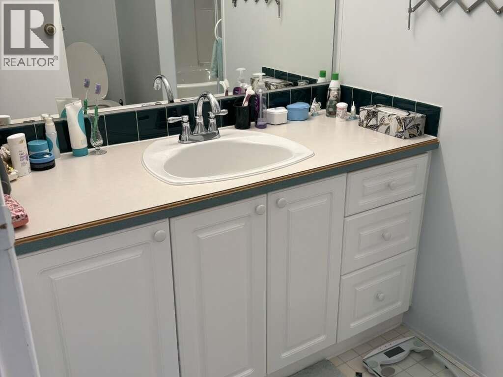 4980 Vernon Street, Grand Forks, British Columbia  V0H 1H5 - Photo 14 - 10393293