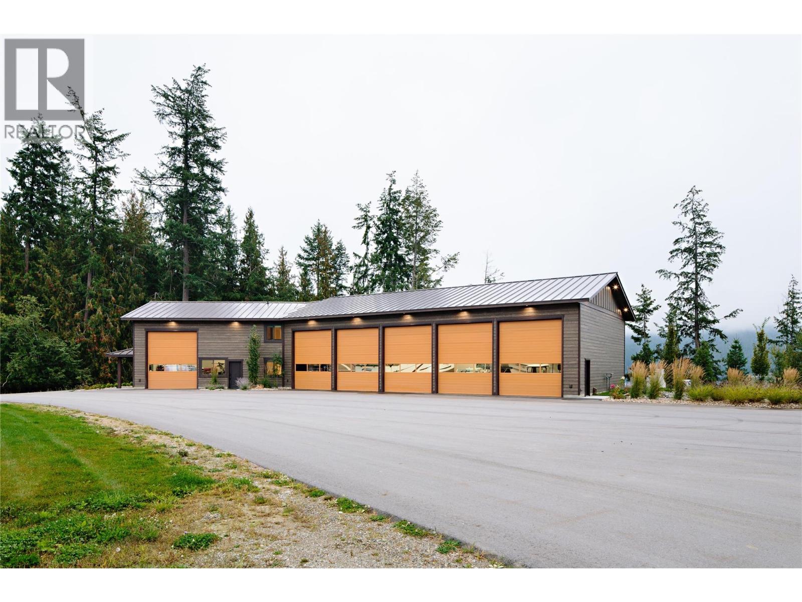 6525 Worrall Road, Tappen, British Columbia  V0E 2X1 - Photo 10 - 10393296
