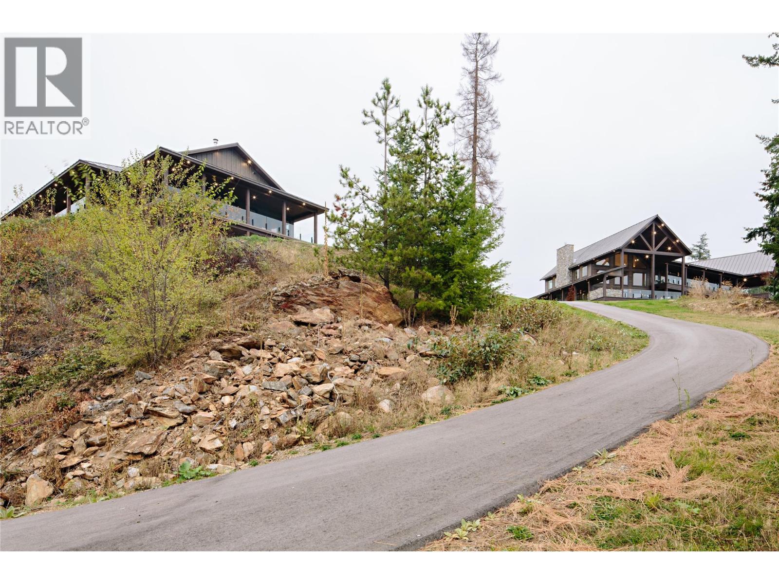 6525 Worrall Road, Tappen, British Columbia  V0E 2X1 - Photo 11 - 10393296
