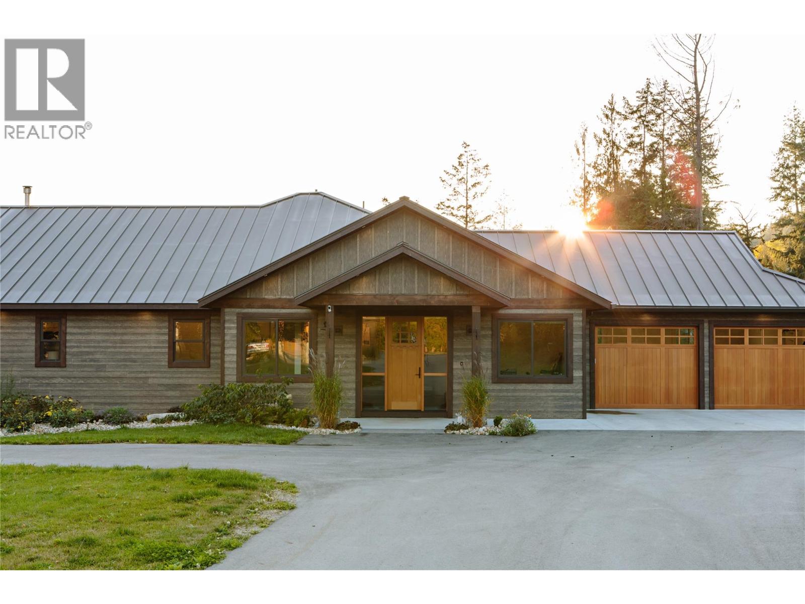 6525 Worrall Road, Tappen, British Columbia  V0E 2X1 - Photo 33 - 10393296