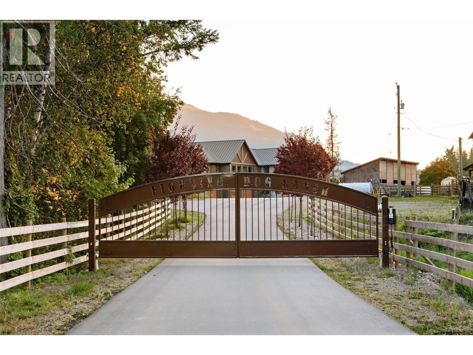 6525 Worrall Road, Tappen, British Columbia  V0E 2X1 - Photo 39 - 10393296