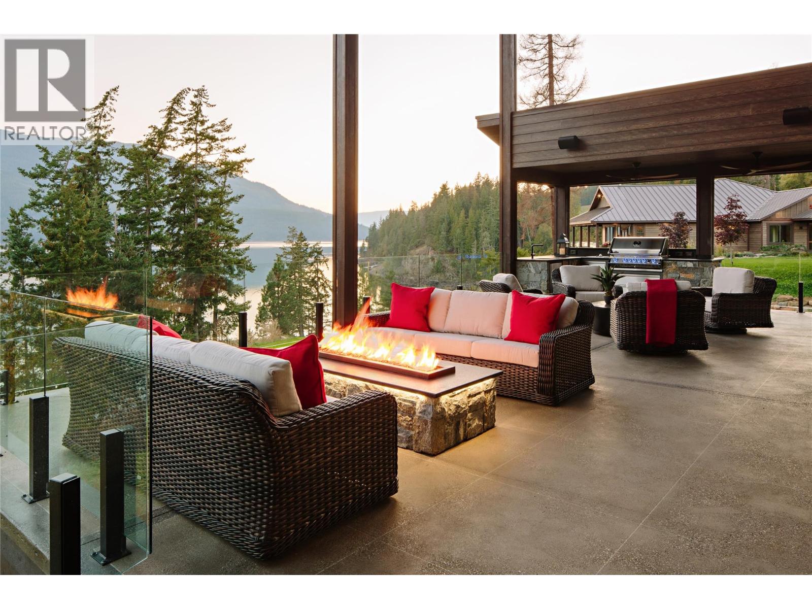 6525 Worrall Road, Tappen, British Columbia  V0E 2X1 - Photo 41 - 10393296