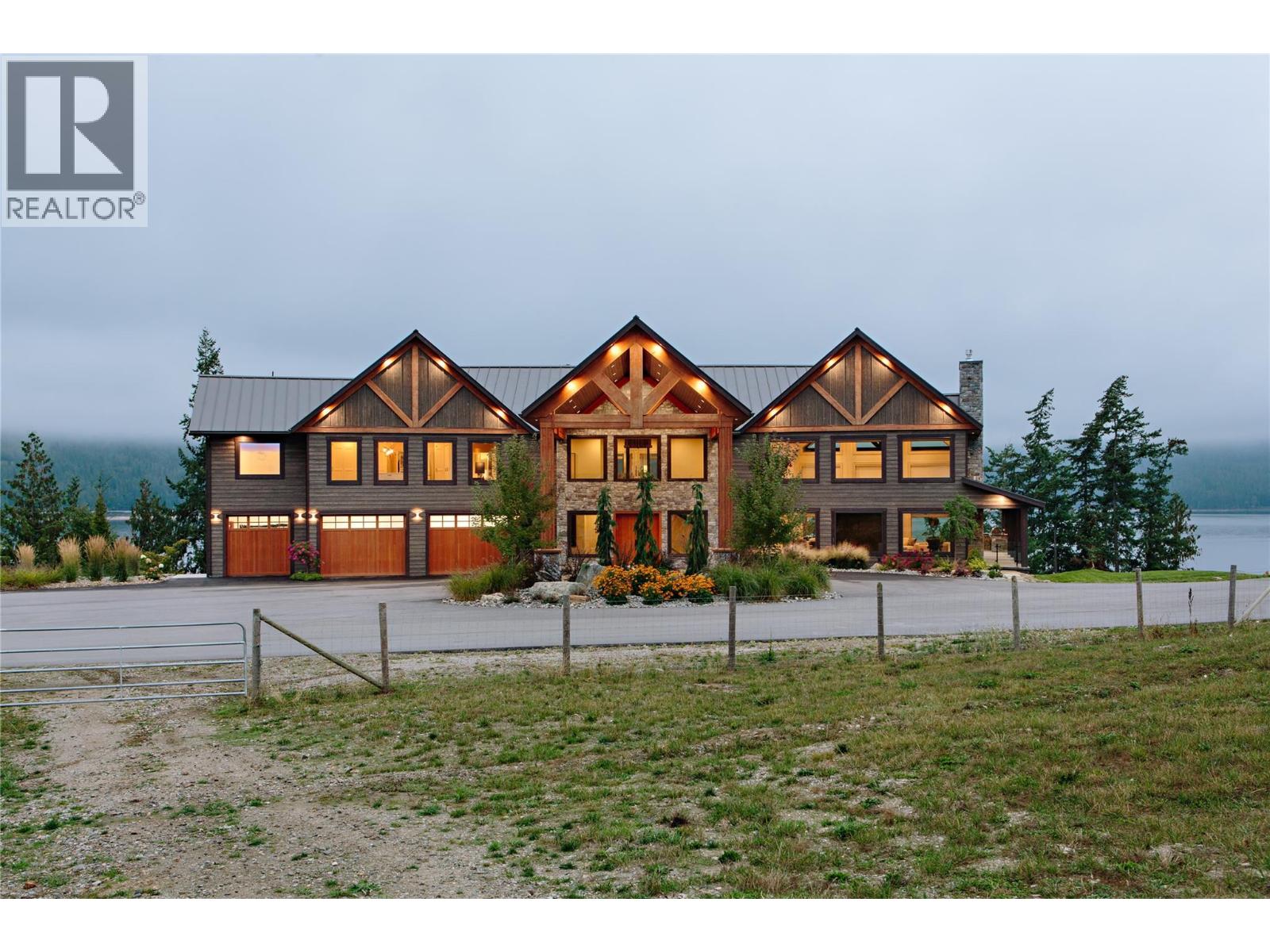 6525 Worrall Road, Tappen, British Columbia  V0E 2X1 - Photo 6 - 10393296