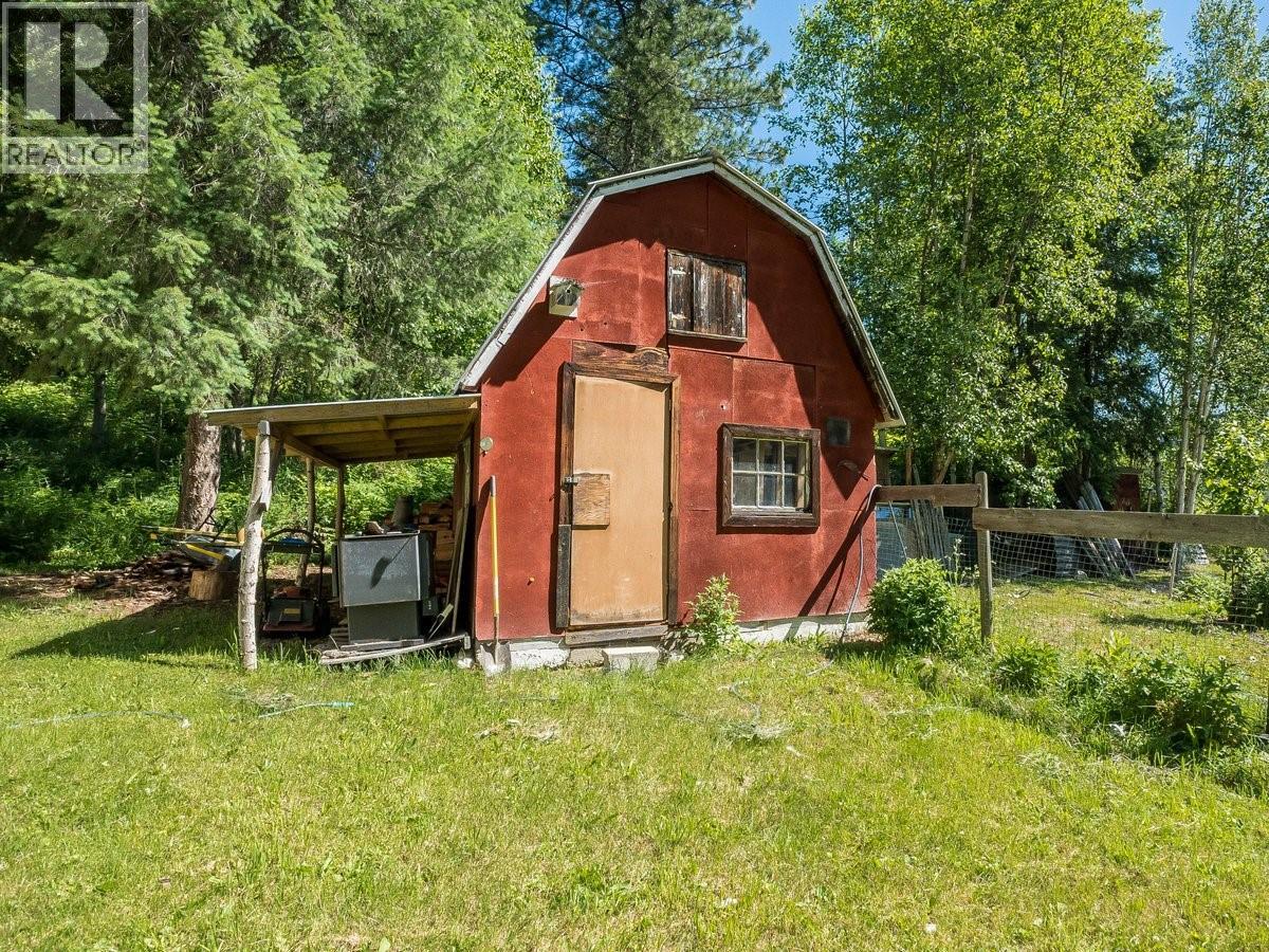 5875 Slocan River Road, Winlaw, British Columbia  V0G 2J0 - Photo 18 - 10392852