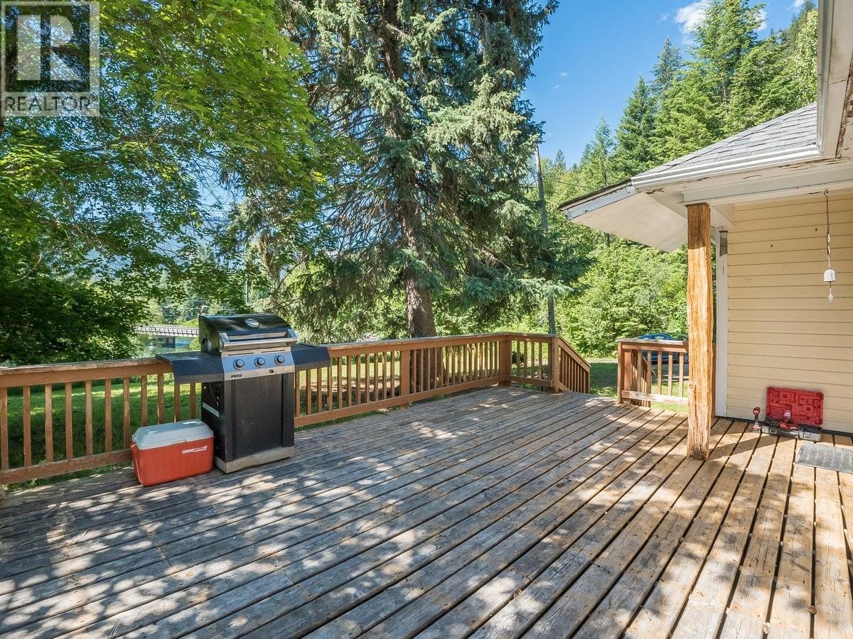 5875 Slocan River Road, Winlaw, British Columbia  V0G 2J0 - Photo 20 - 10392852