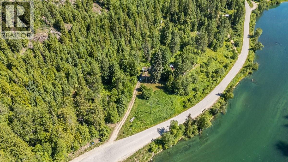 5875 Slocan River Road, Winlaw, British Columbia  V0G 2J0 - Photo 4 - 10392852