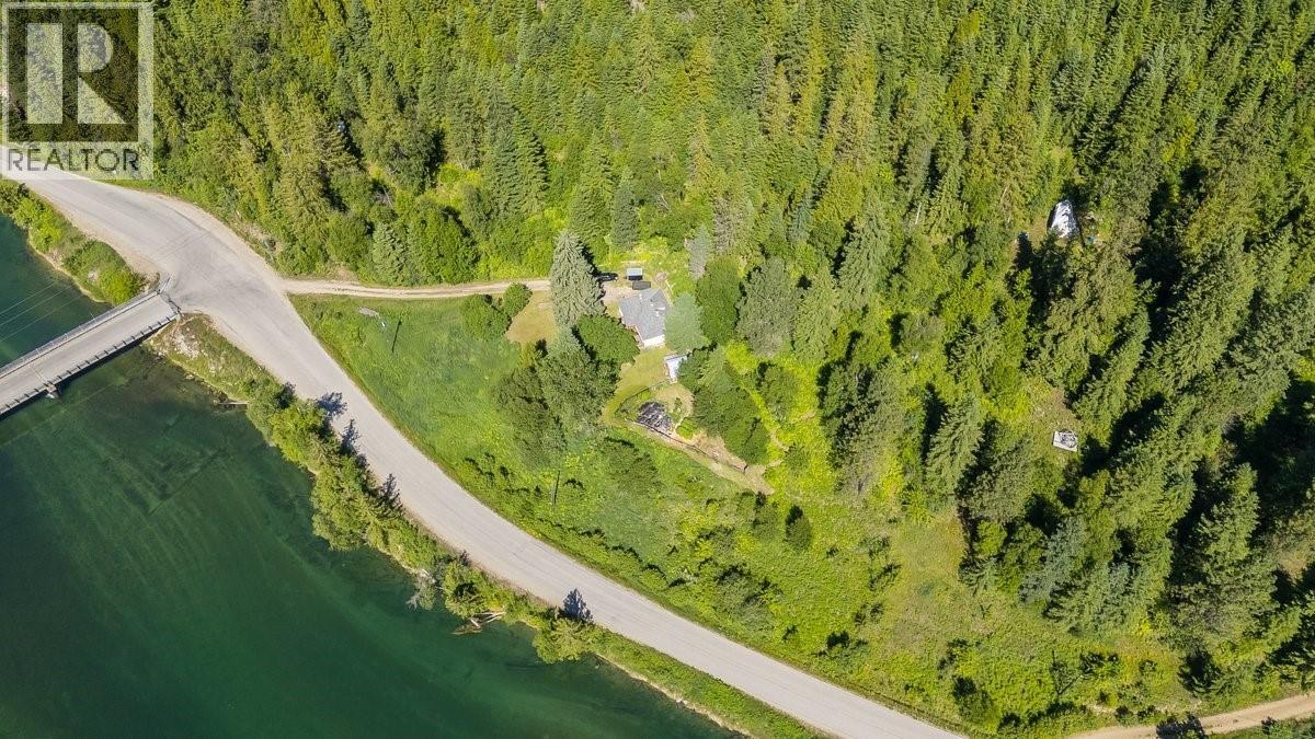 5875 Slocan River Road, Winlaw, British Columbia  V0G 2J0 - Photo 7 - 10392852