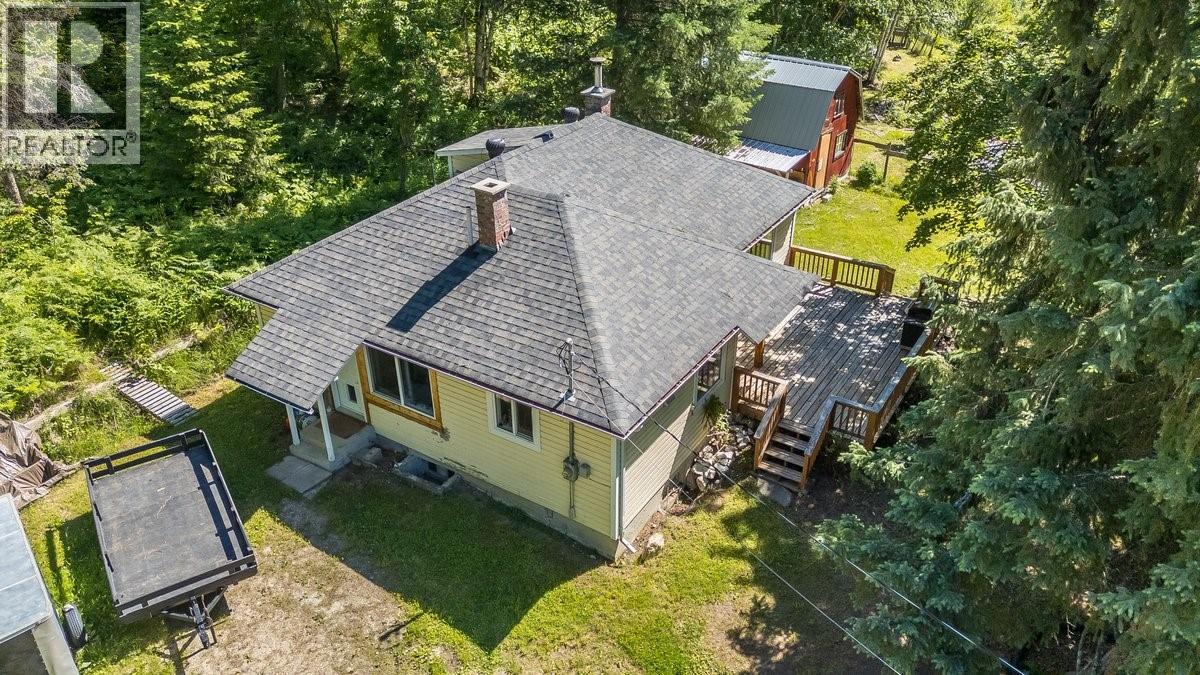 5875 Slocan River Road, Winlaw, British Columbia  V0G 2J0 - Photo 8 - 10392852
