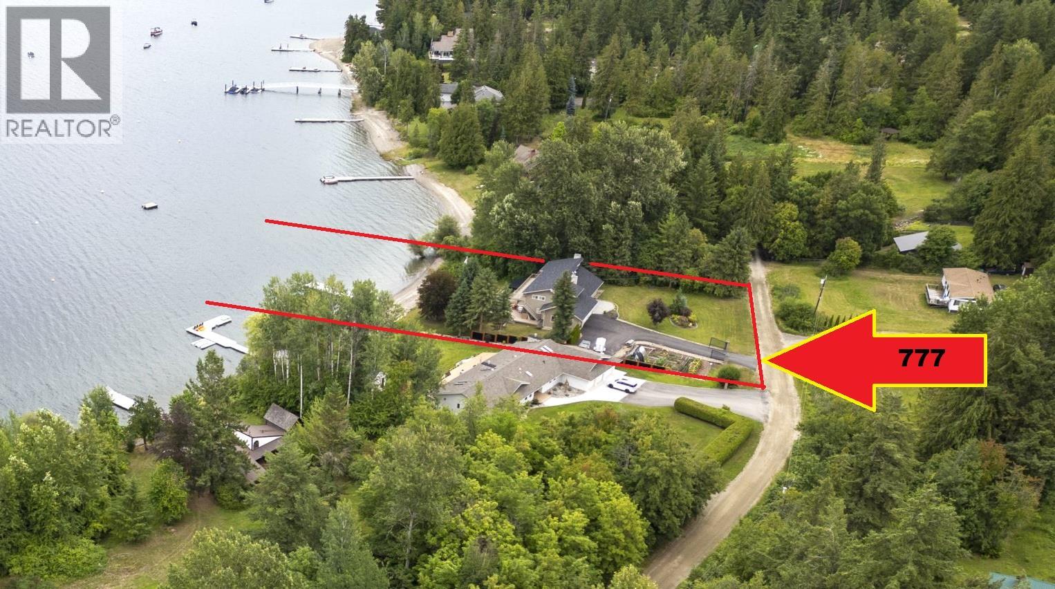 777 Coubeaux Place, Sorrento, British Columbia  V0E 2W1 - Photo 2 - 10393294