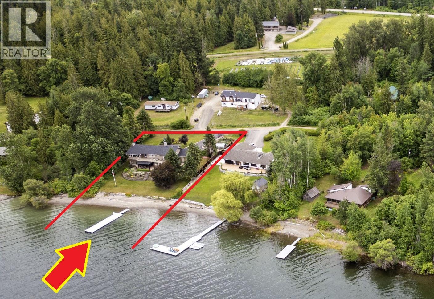 777 Coubeaux Place, Sorrento, British Columbia  V0E 2W1 - Photo 3 - 10393294