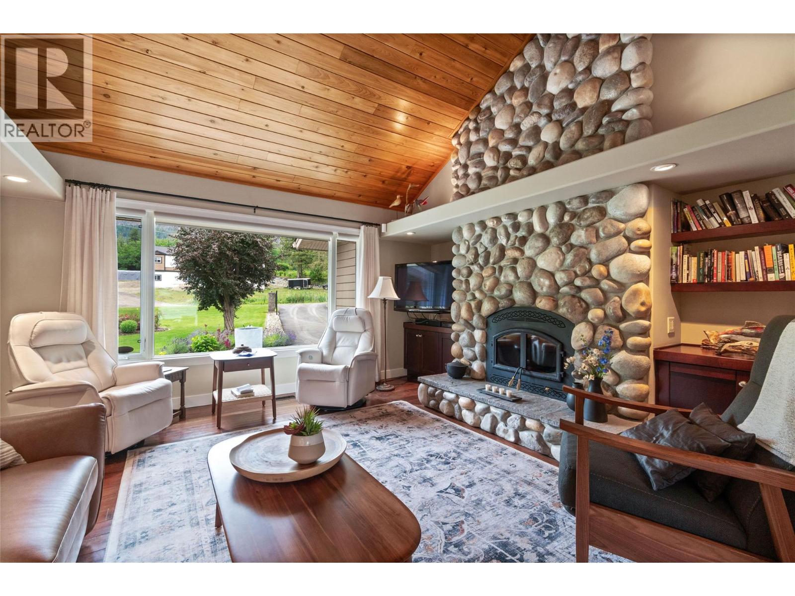 777 Coubeaux Place, Sorrento, British Columbia  V0E 2W1 - Photo 48 - 10393294