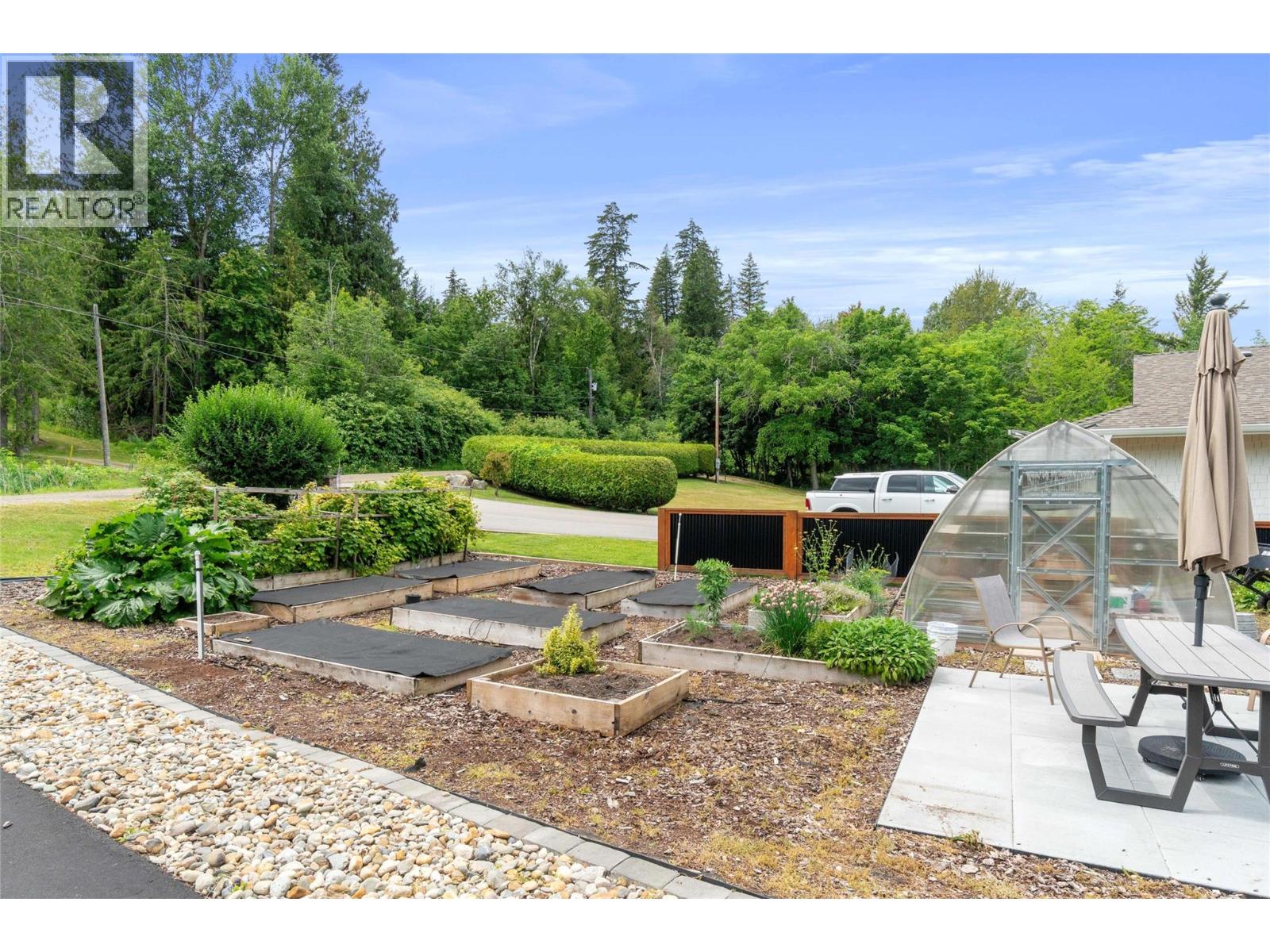777 Coubeaux Place, Sorrento, British Columbia  V0E 2W1 - Photo 9 - 10393294