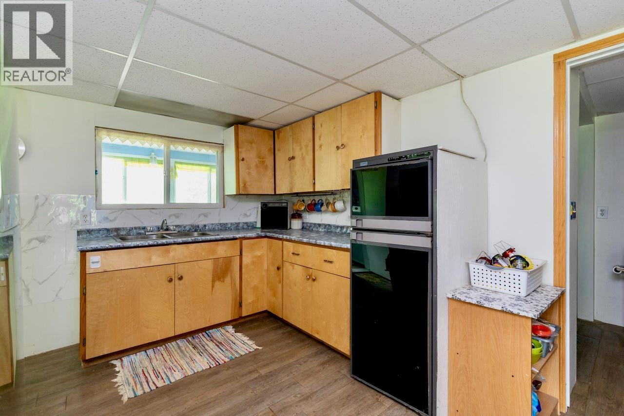 1281 Hoskins Road, Seymour Arm, British Columbia  V0E 1M0 - Photo 19 - 10392676