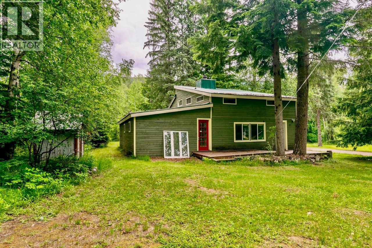 1281 Hoskins Road, Seymour Arm, British Columbia  V0E 1M0 - Photo 2 - 10392676
