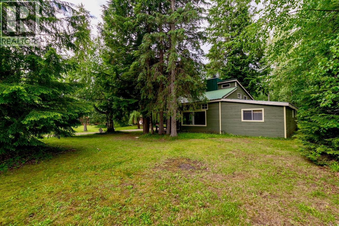1281 Hoskins Road, Seymour Arm, British Columbia  V0E 1M0 - Photo 3 - 10392676