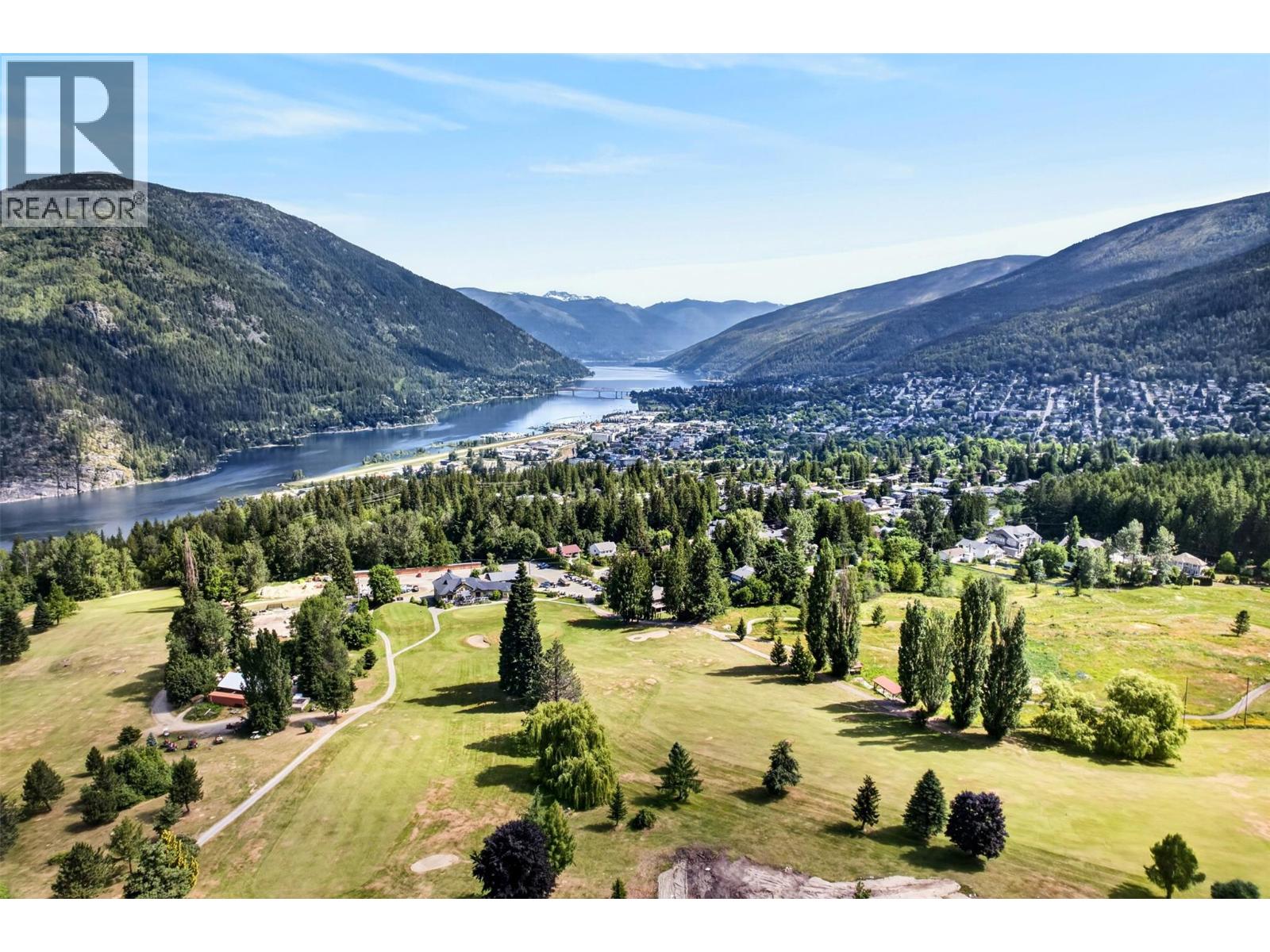 1115 West Richards Street, Nelson, British Columbia  V1L 5T3 - Photo 3 - 10393009