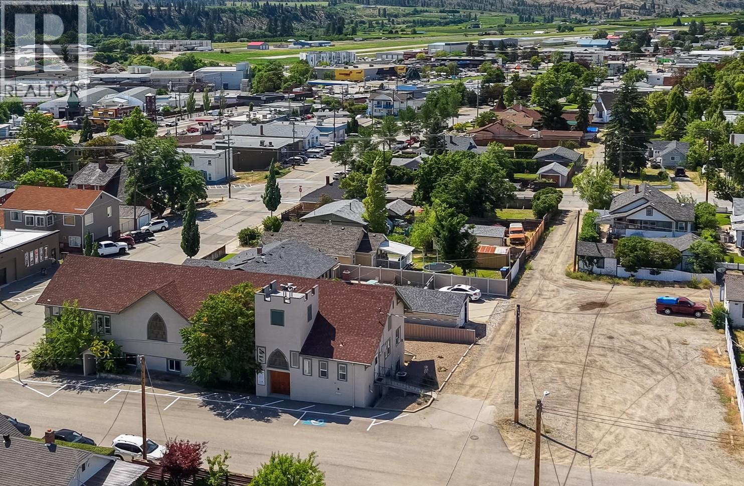511 & 545 Church Avenue, Oliver, British Columbia  V0H 1T0 - Photo 2 - 10393143