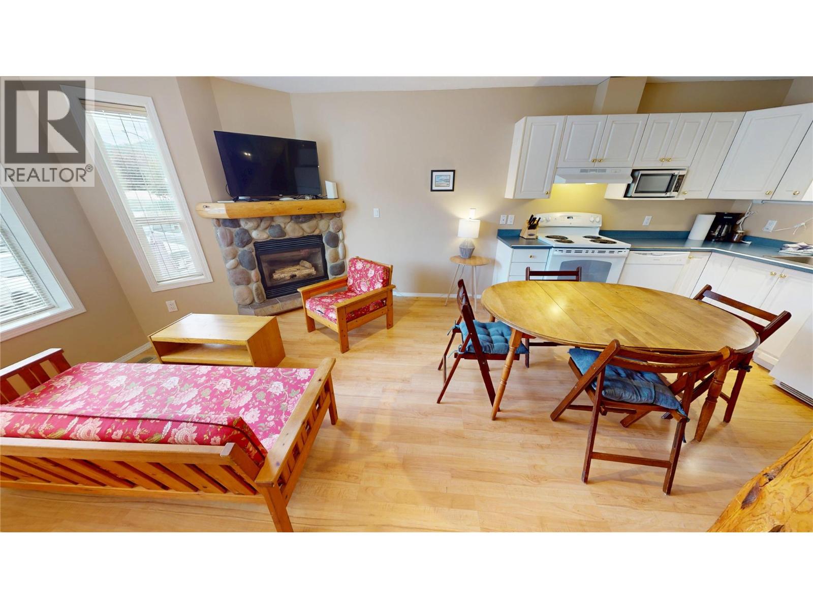 400 Riverside Way Unit# 426, Fernie, British Columbia  V0B 1M7 - Photo 4 - 10393333