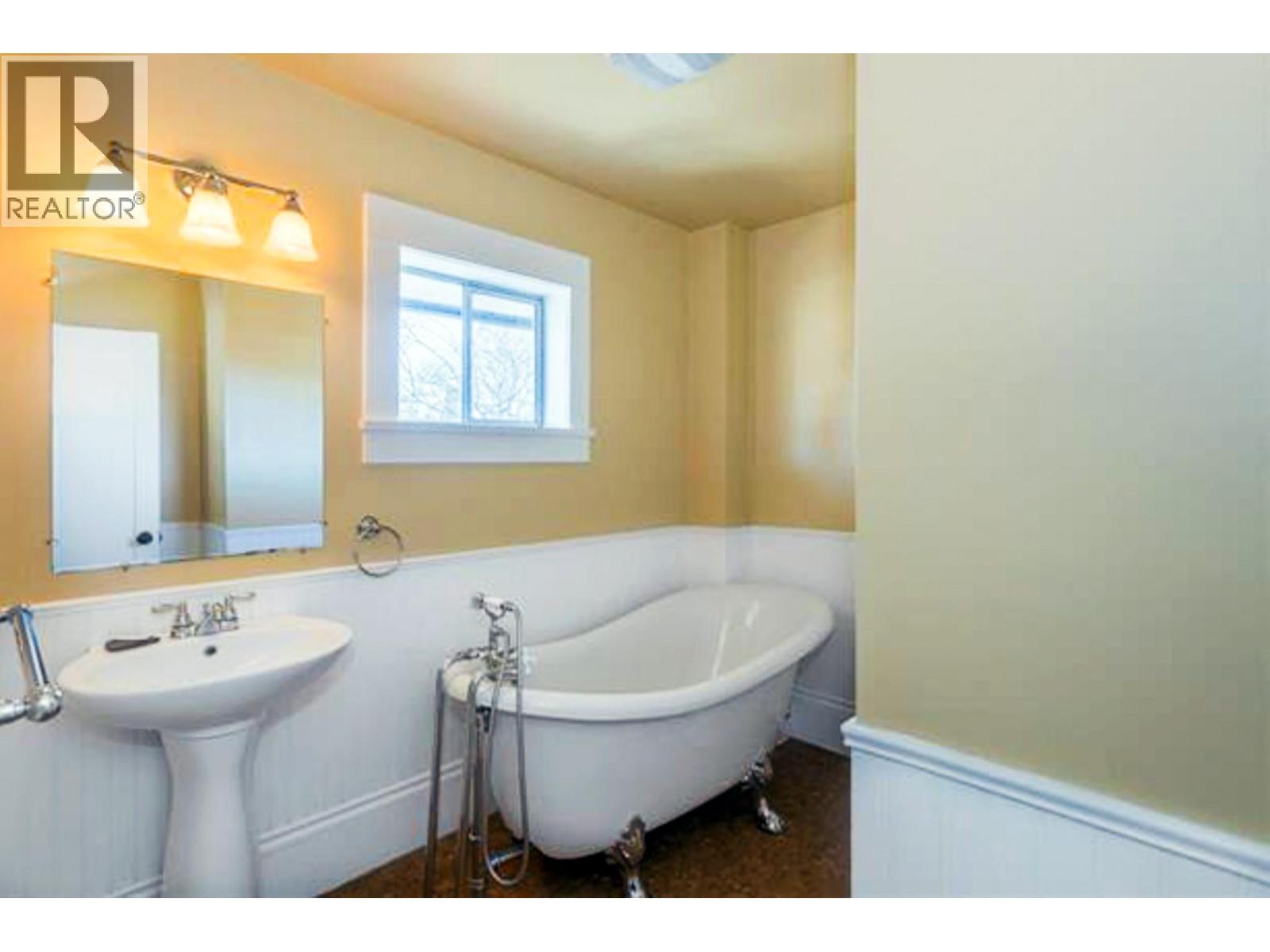 822 Lawrence Avenue, Kelowna, British Columbia  V1Y 6L9 - Photo 30 - 10393210