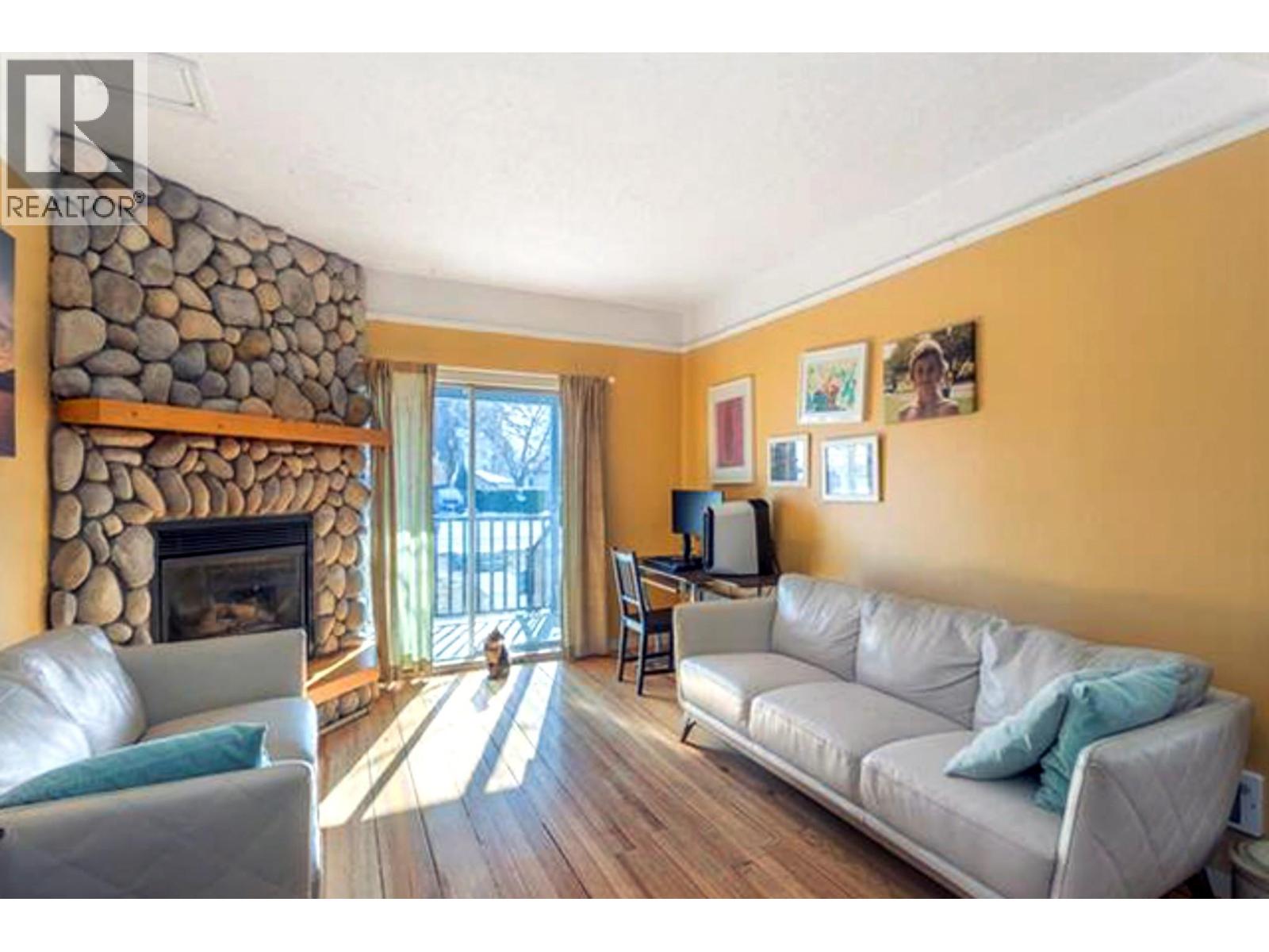 822 Lawrence Avenue, Kelowna, British Columbia  V1Y 6L9 - Photo 32 - 10393210