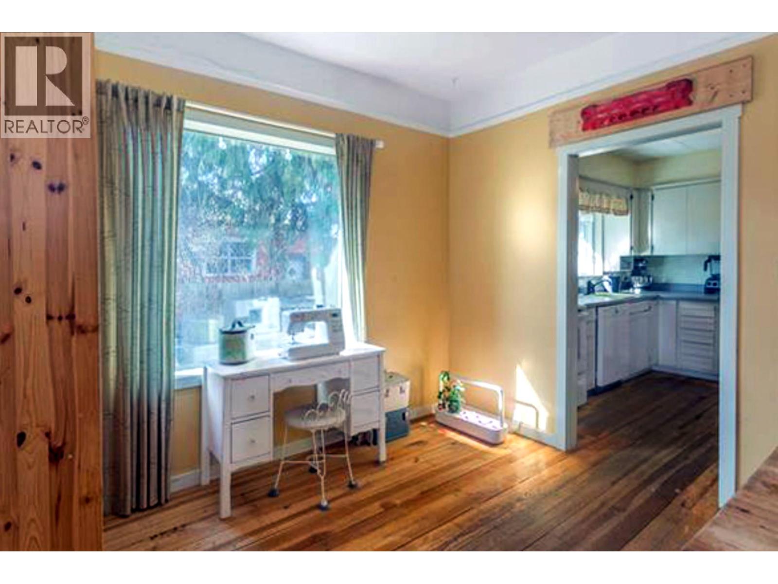 822 Lawrence Avenue, Kelowna, British Columbia  V1Y 6L9 - Photo 36 - 10393210